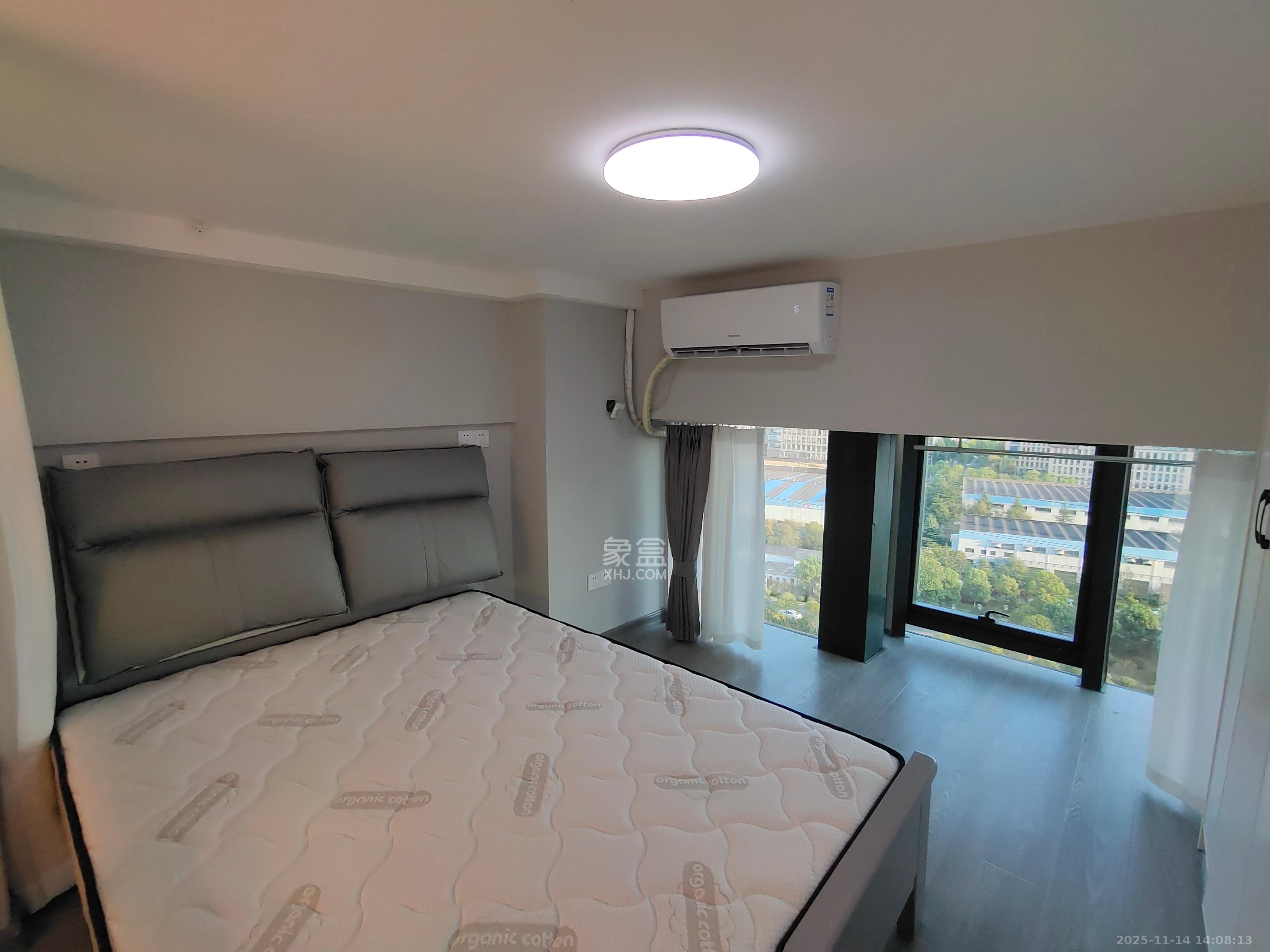 长房时代小镇  2室1厅1卫    2000.0元/月室内图