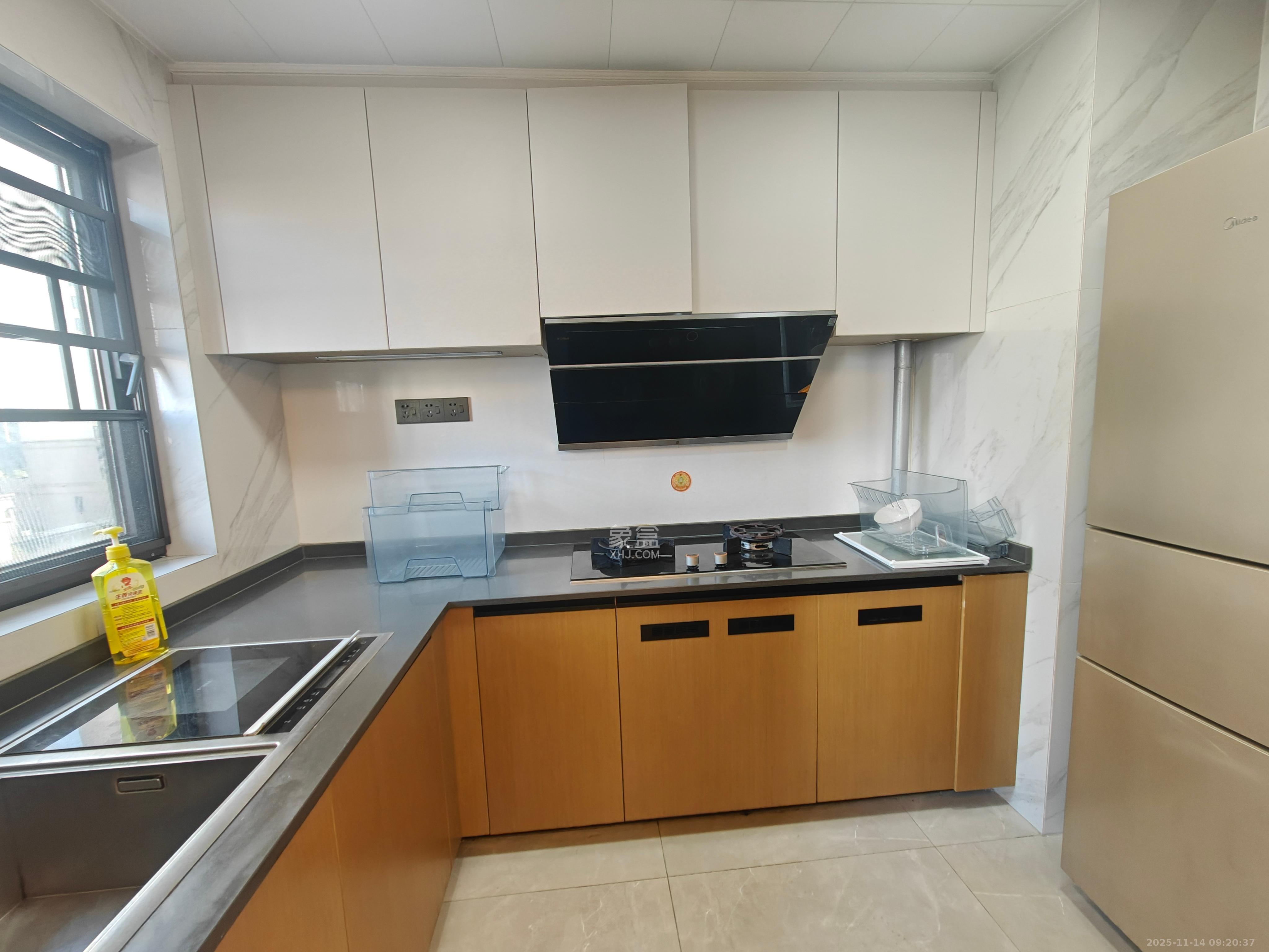 万科金域蓝湾  4室2厅2卫    4100.0元/月室内图