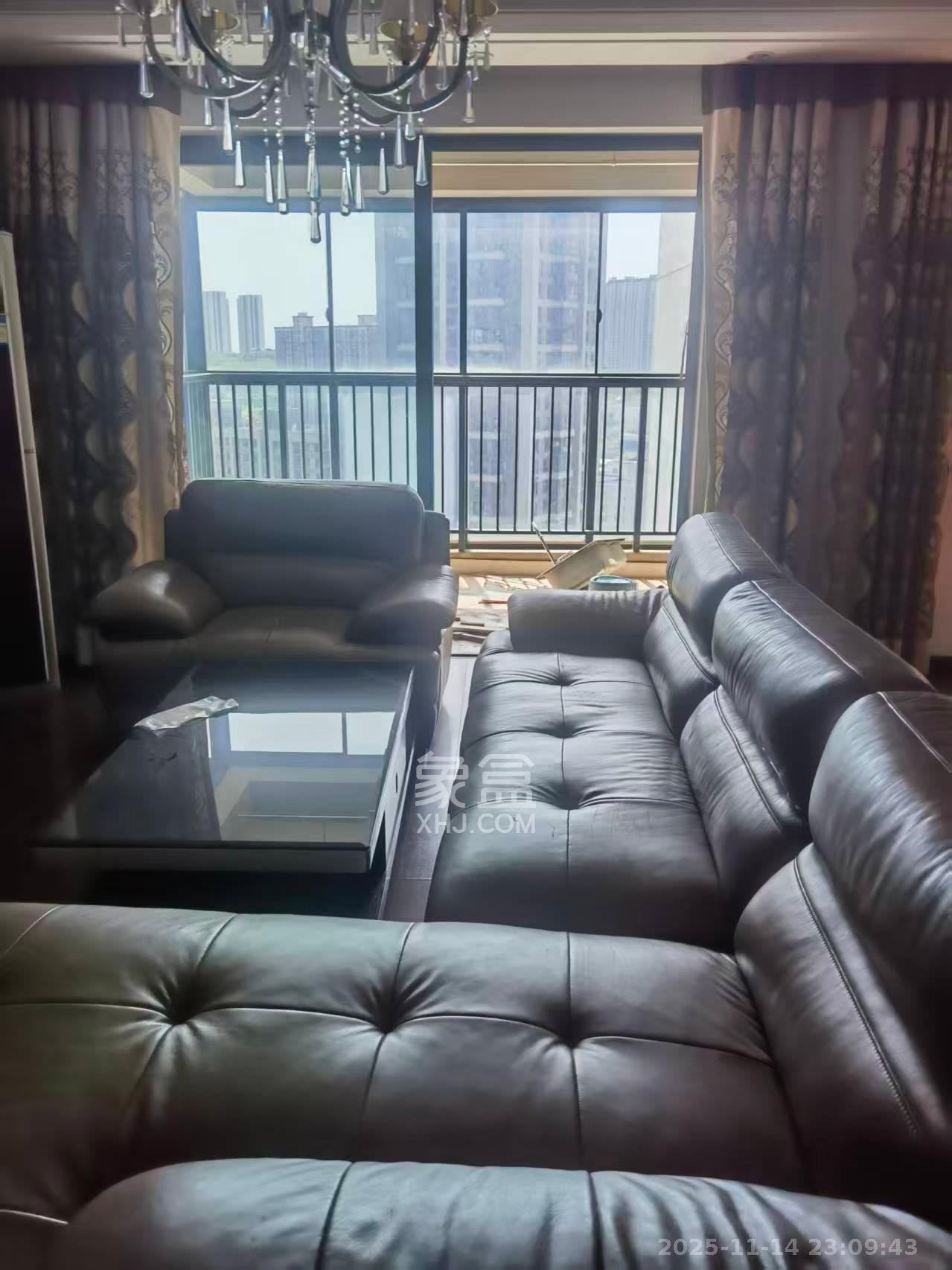 万科金域华府一期  3室2厅2卫    3300.0元/月室内图