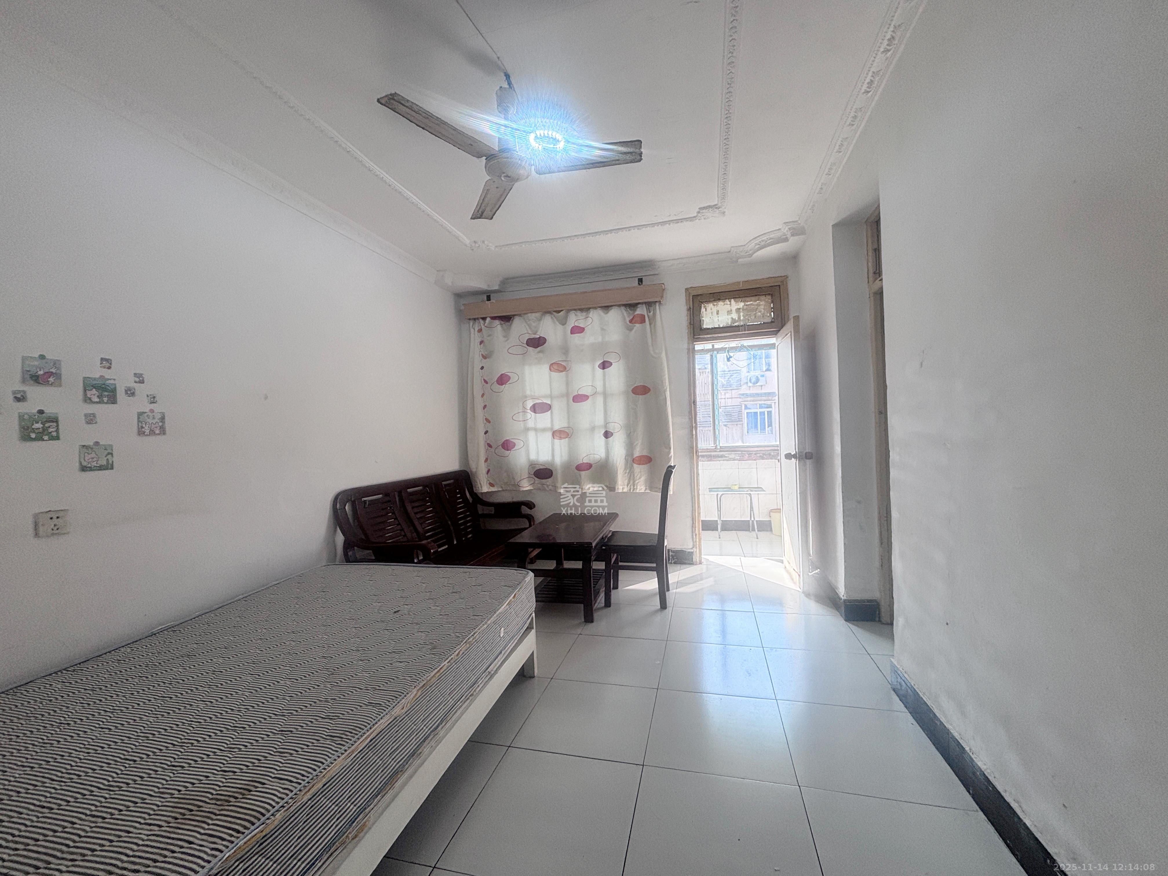 红旗区四片  2室1厅1卫    1200.0元/月