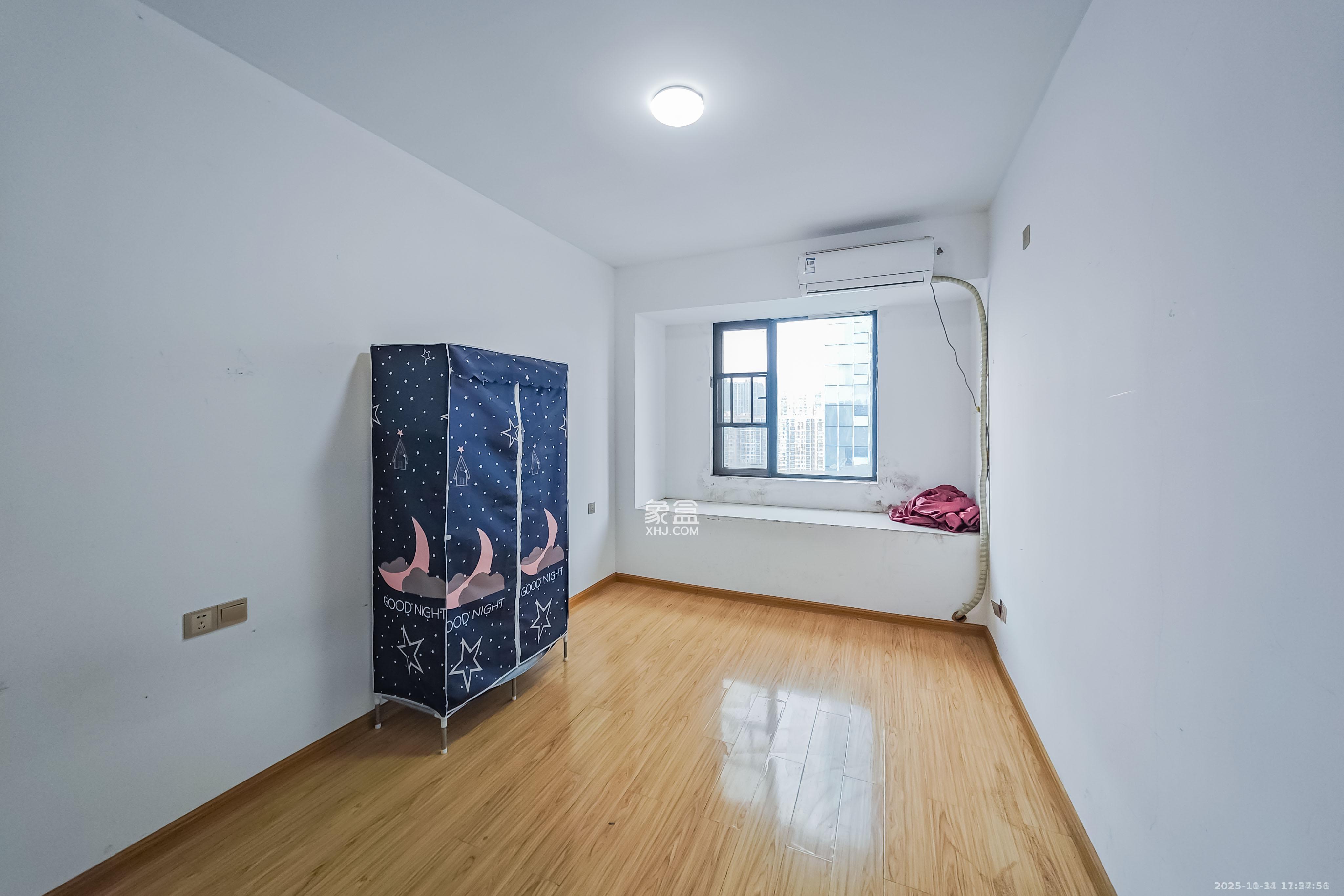 兴旺双铁城  2室2厅1卫    2200.0元/月