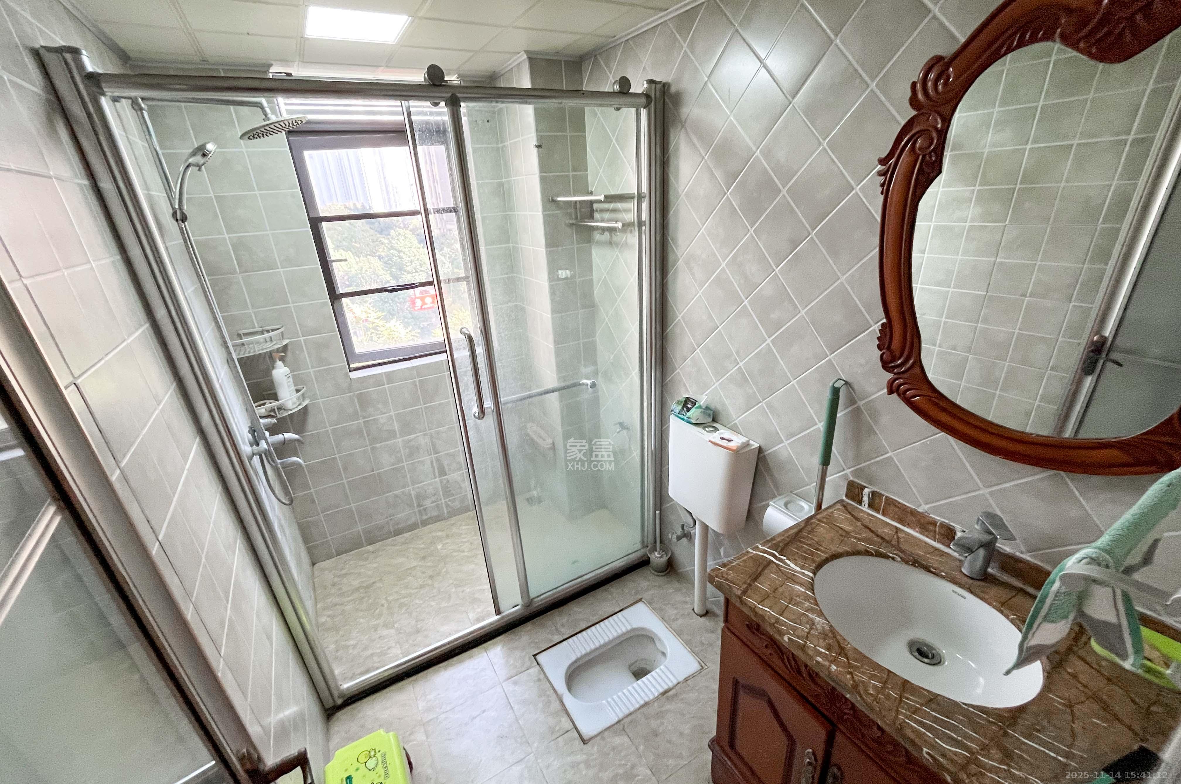 梅溪湖金茂悦(金悦雅苑) 4室2厅2卫 210.0万 梅溪湖金茂悦(金悦雅苑) 4室2厅2卫 210.0万卫生间