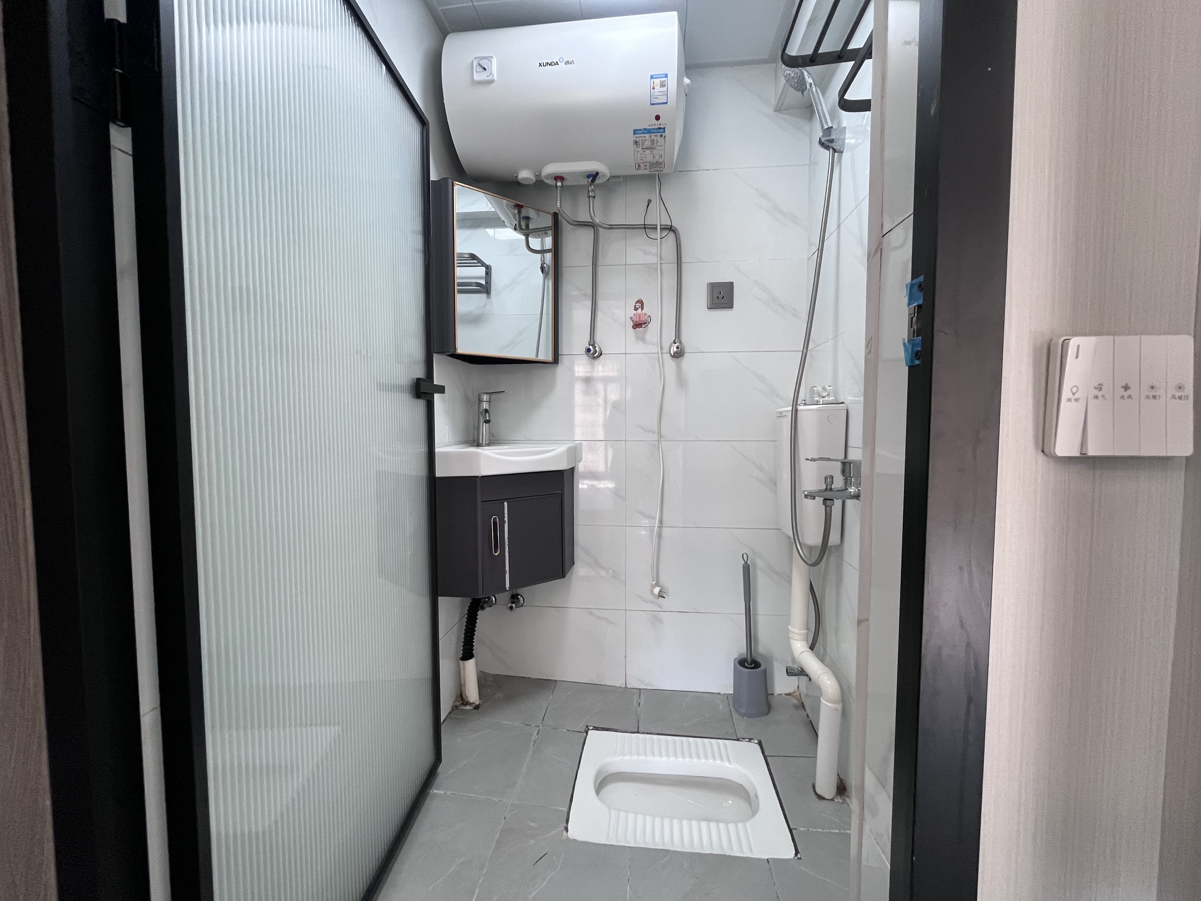 和康园小区  1室1厅1卫    1400.0元/月户型图