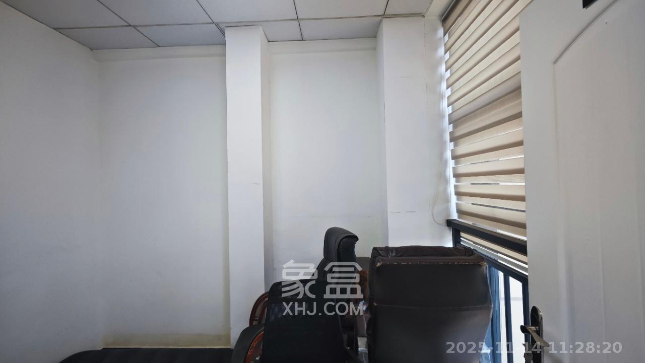 万坤图财富广场 1室1厅1卫 2500.0元/月 万坤图财富广场 1室1厅1卫 2500.0元/月室内图