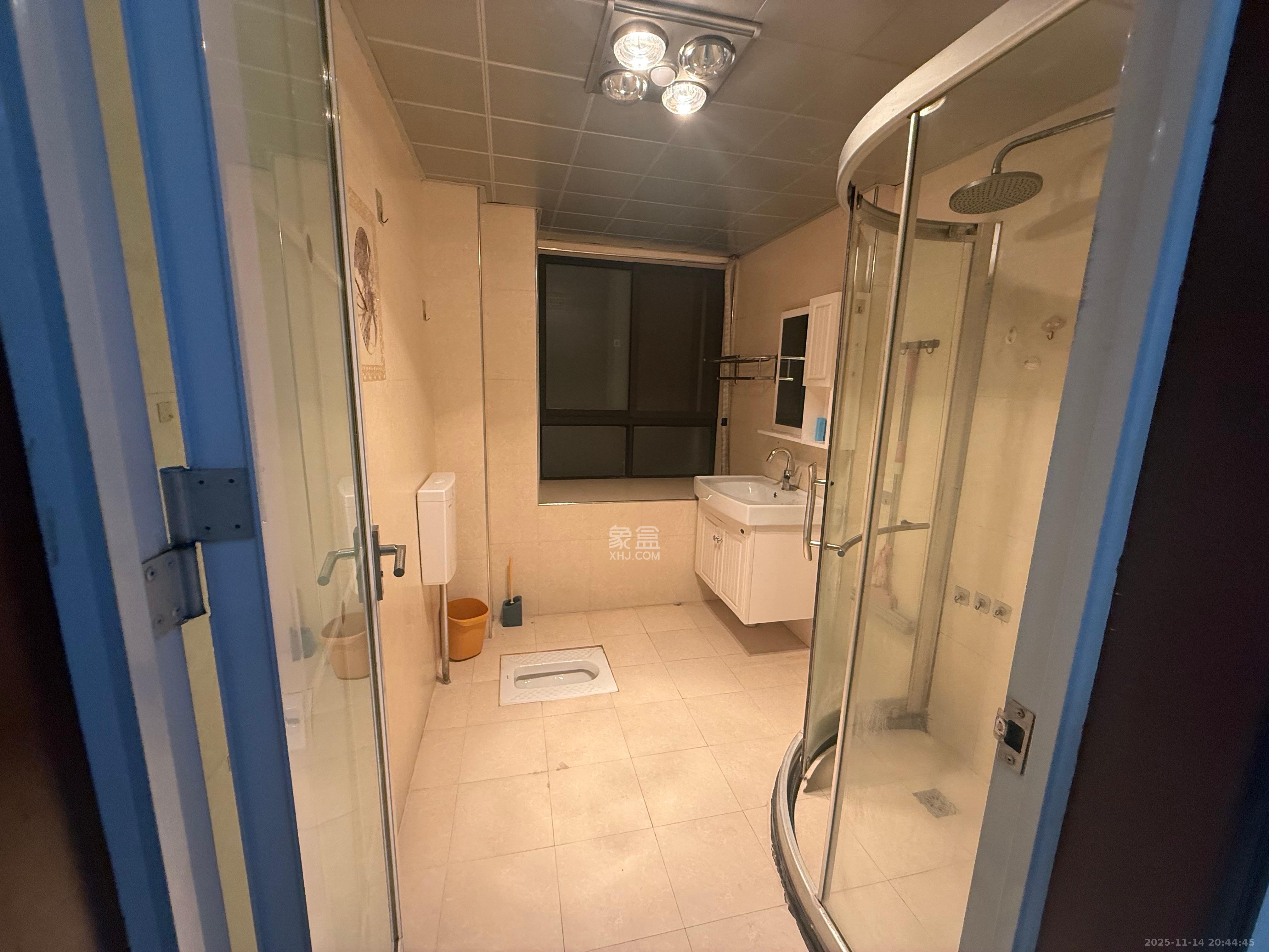 华润凤凰城一期 3室2厅2卫 2000.0元/月 华润凤凰城一期 3室2厅2卫 2000.0元/月室内图