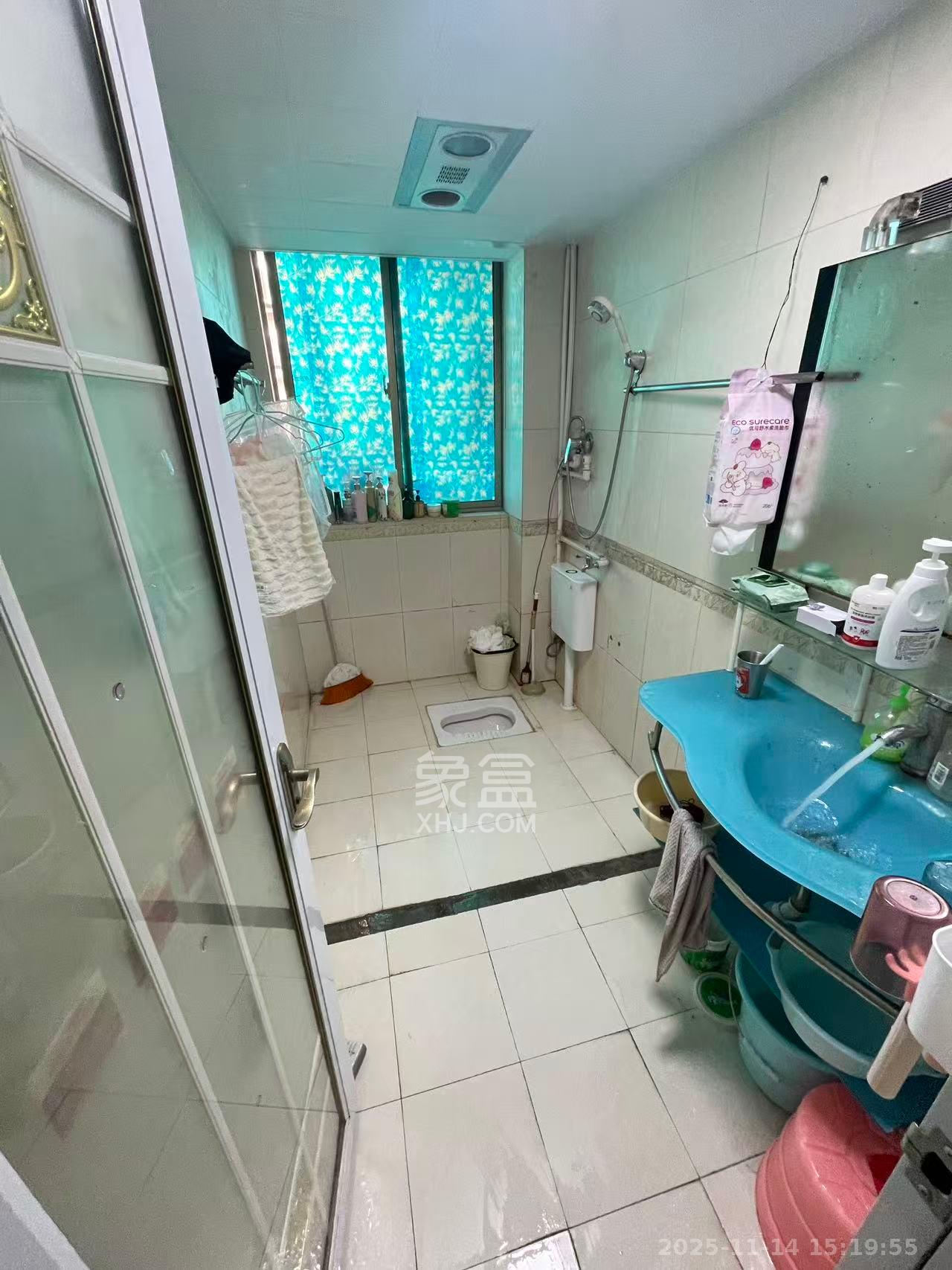 麓谷加州阳光  1室1厅1卫    650.0元/月室内图