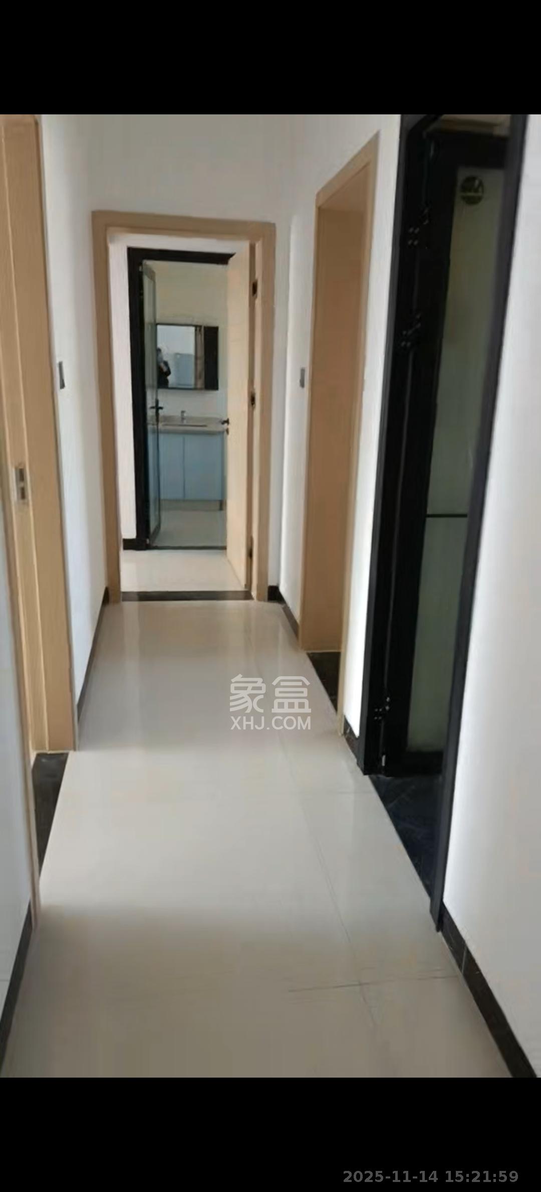 和润园三期  3室2厅2卫    2800.0元/月室内图