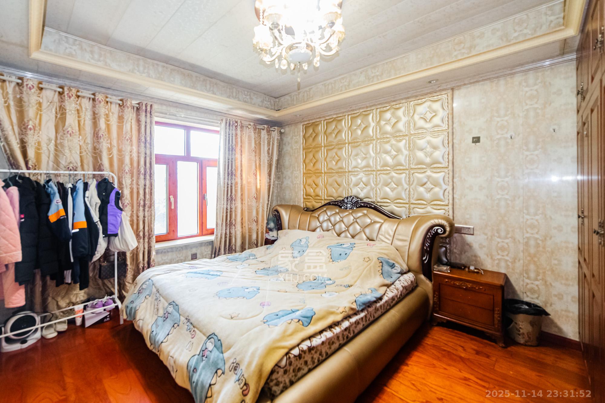 五矿沁园金城(春和景园) 4室2厅2卫 125.0万 五矿沁园金城(春和景园) 4室2厅2卫 125.0万卧室