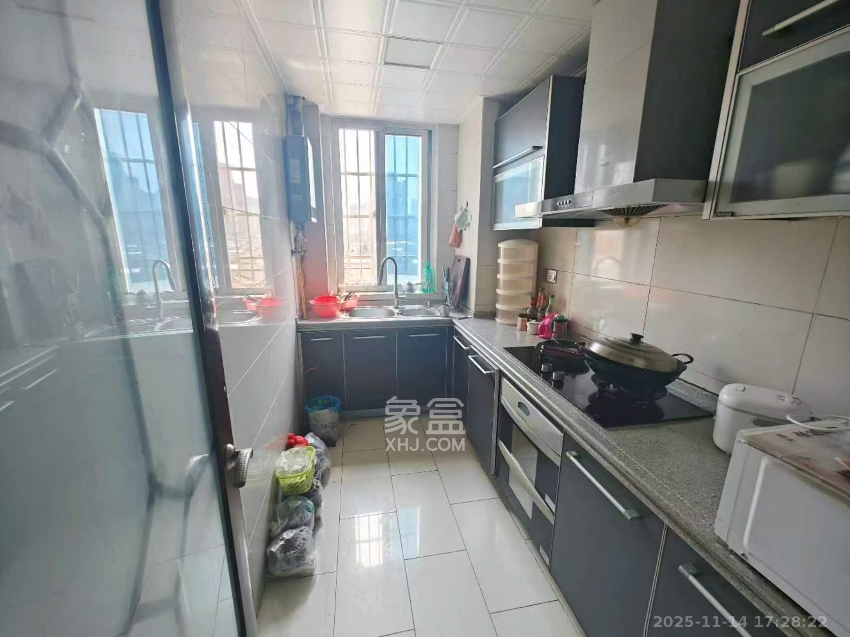 紫薇鑫园  4室2厅2卫    3000.0元/月室内图