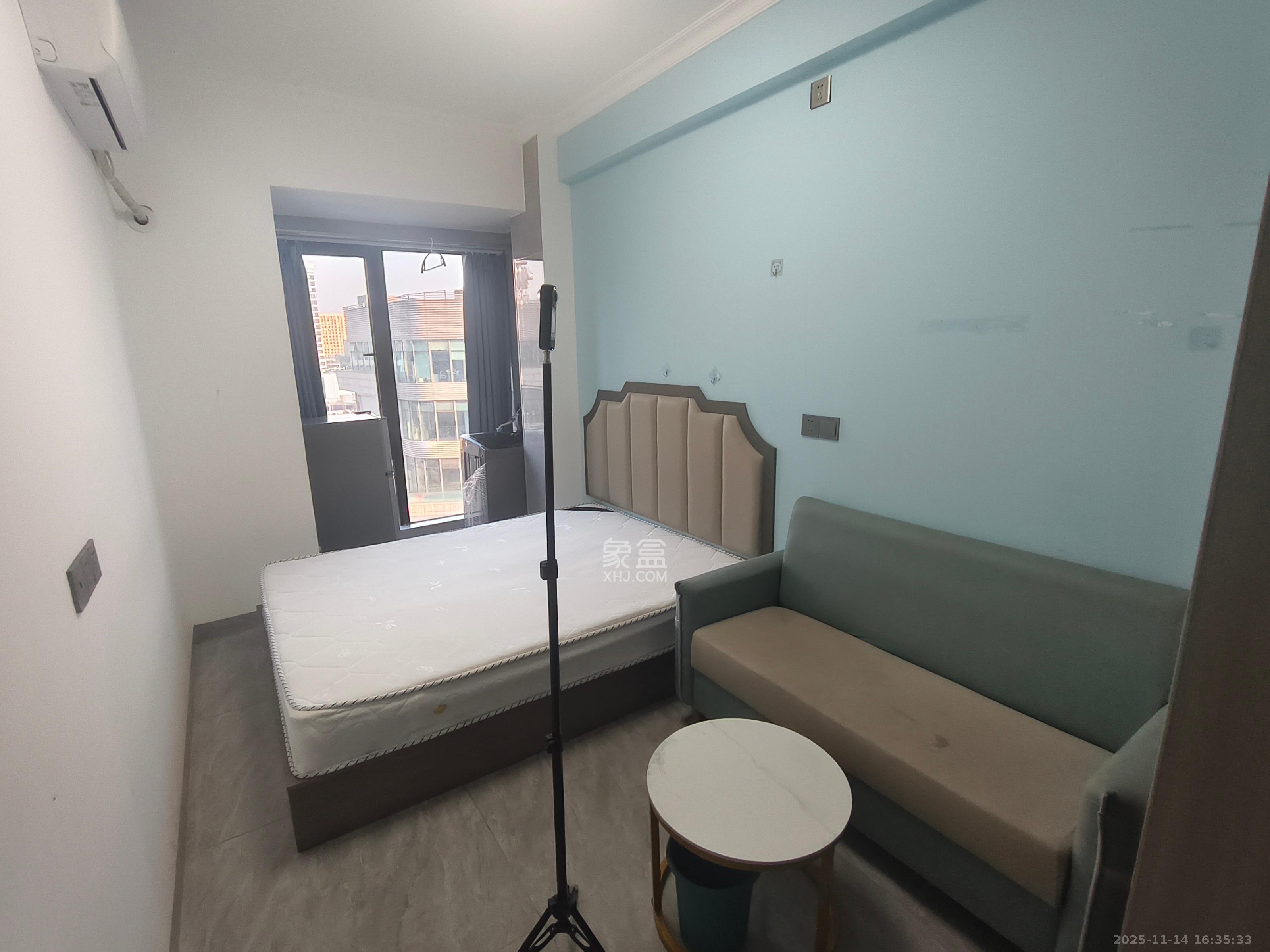 万科金色梦想D区  1室1厅1卫    1100.0元/月