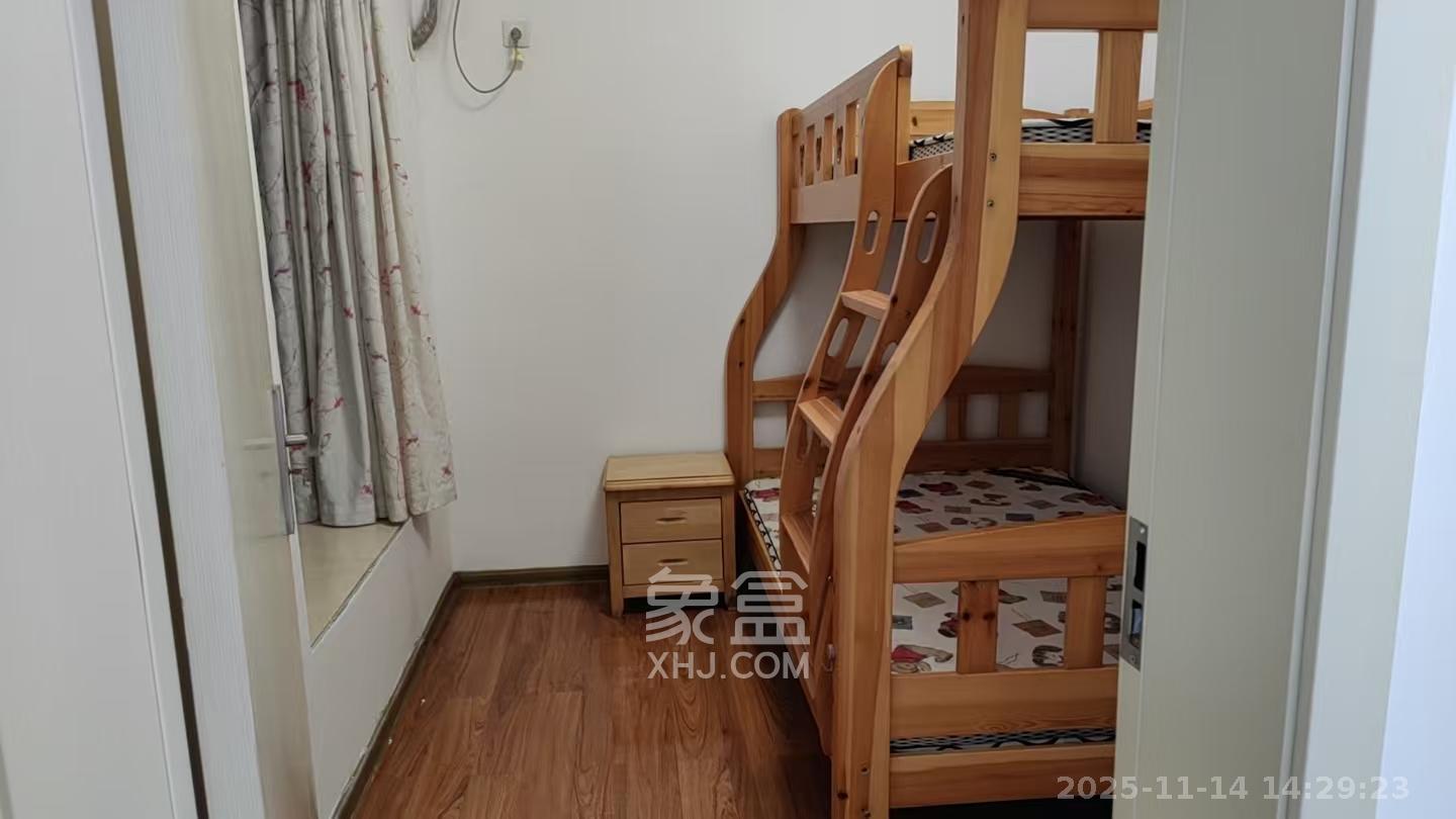 钰龙天下一期  3室2厅1卫    2000.0元/月室内图