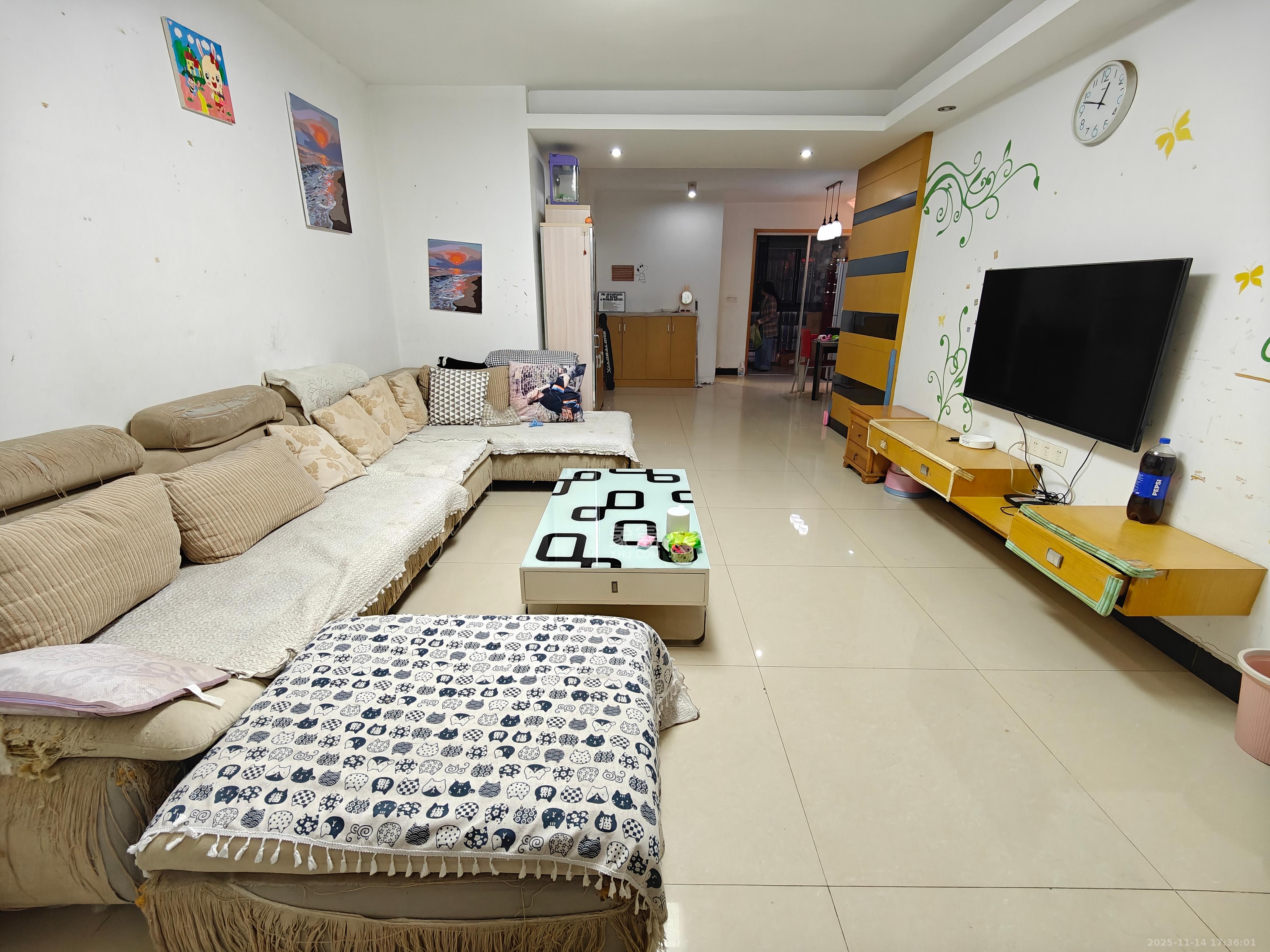 西子湖畔沃府  3室2厅2卫    3000.0元/月室内图