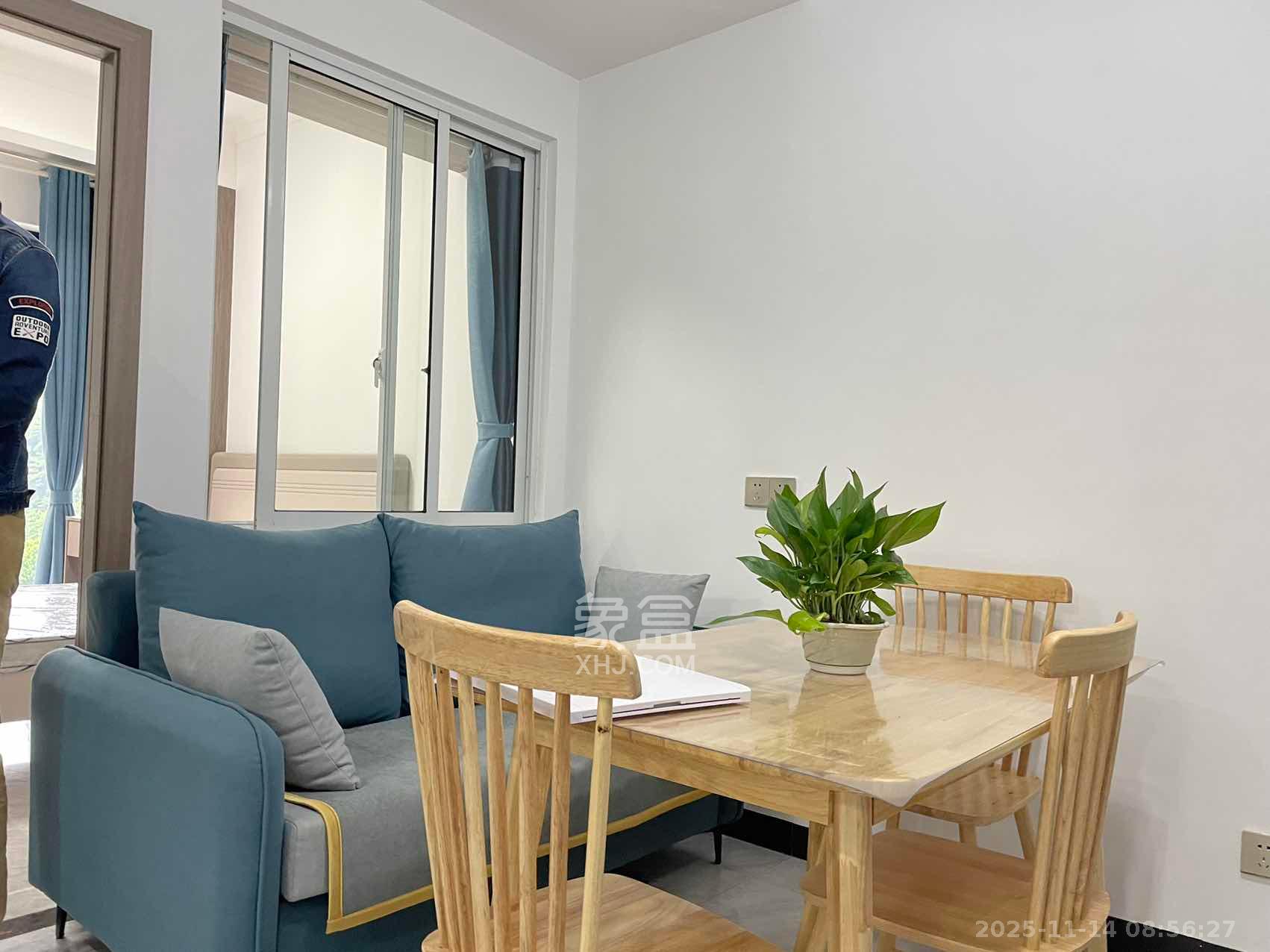 长房明宸府  2室1厅1卫    1700.0元/月室内图