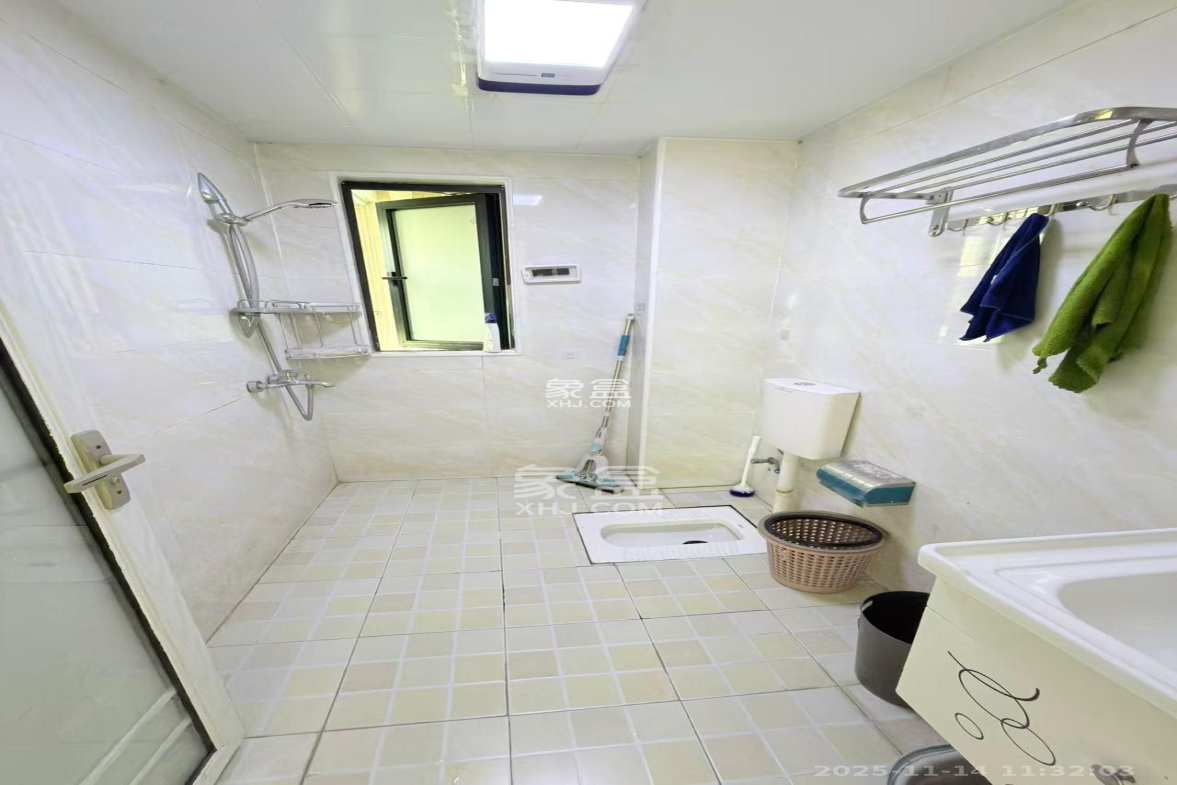 长房云时代 3室2厅1卫 2400.0元/月 长房云时代 3室2厅1卫 2400.0元/月室内图