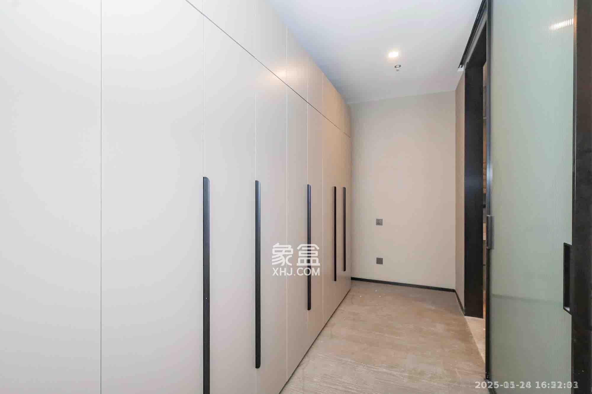 旭辉铂悦湘江 4室2厅3卫 16500.0元/月 旭辉铂悦湘江 4室2厅3卫 16500.0元/月室内图