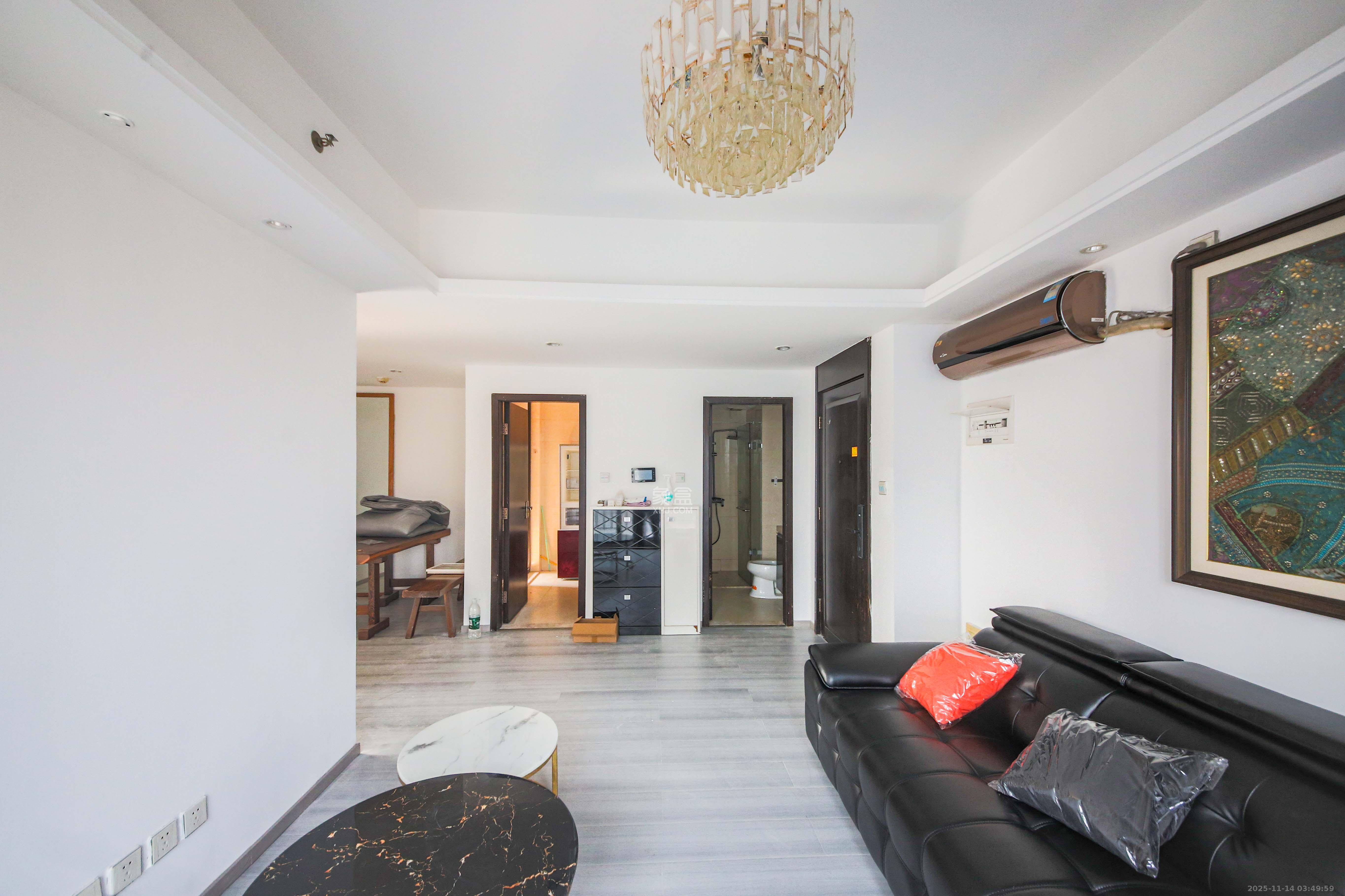 德思勤城市广场（宝格丽公寓）  2室2厅1卫    80.0万