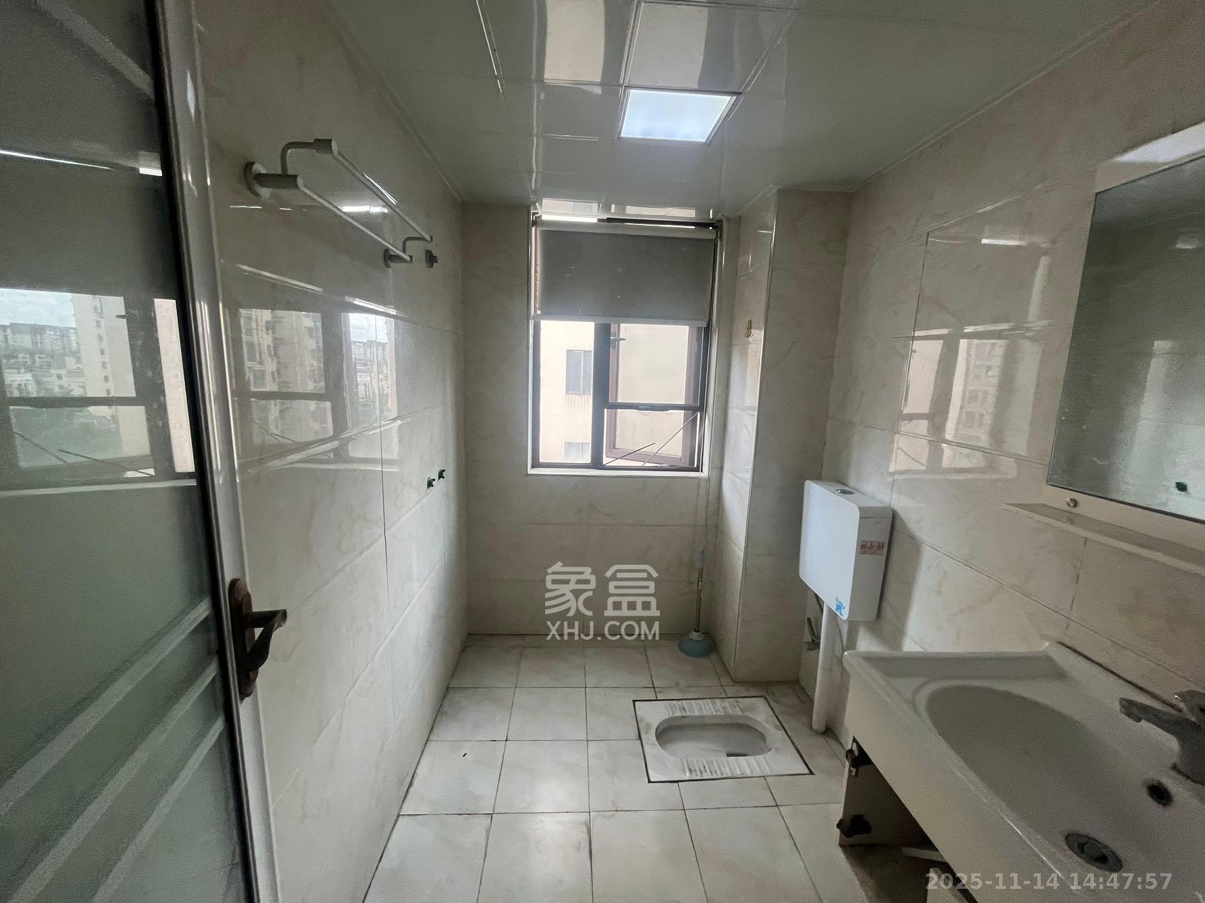 金房奥斯卡  4室2厅1卫    2300.0元/月室内图