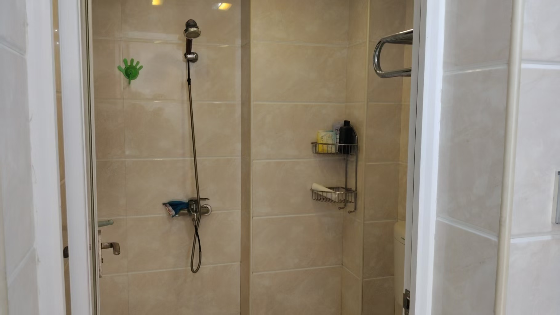 欣天花园 3室2厅2卫 2200.0元/月 欣天花园 3室2厅2卫 2200.0元/月室内图