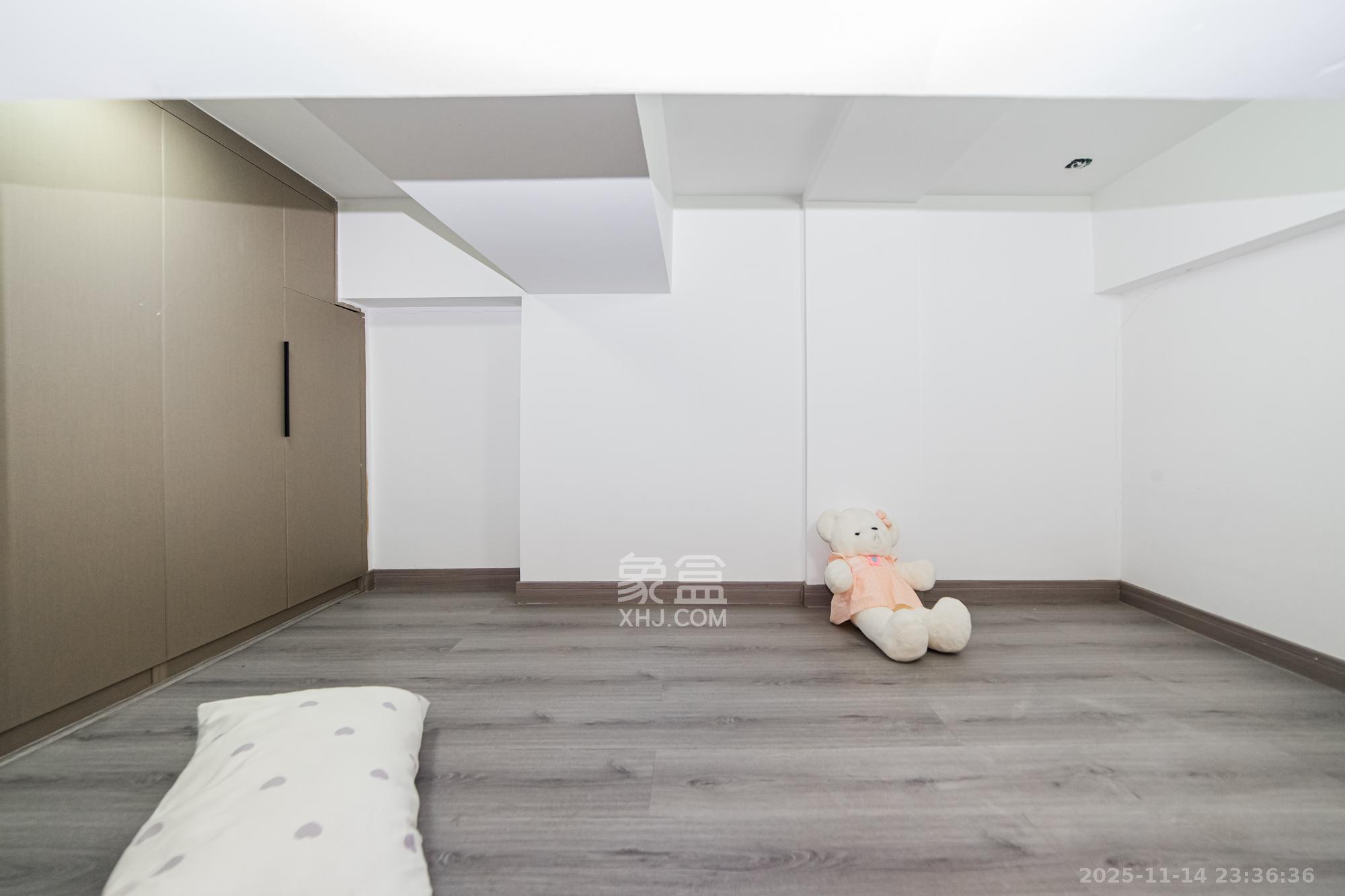 润和国际广场  2室2厅1卫    43.8万卧室