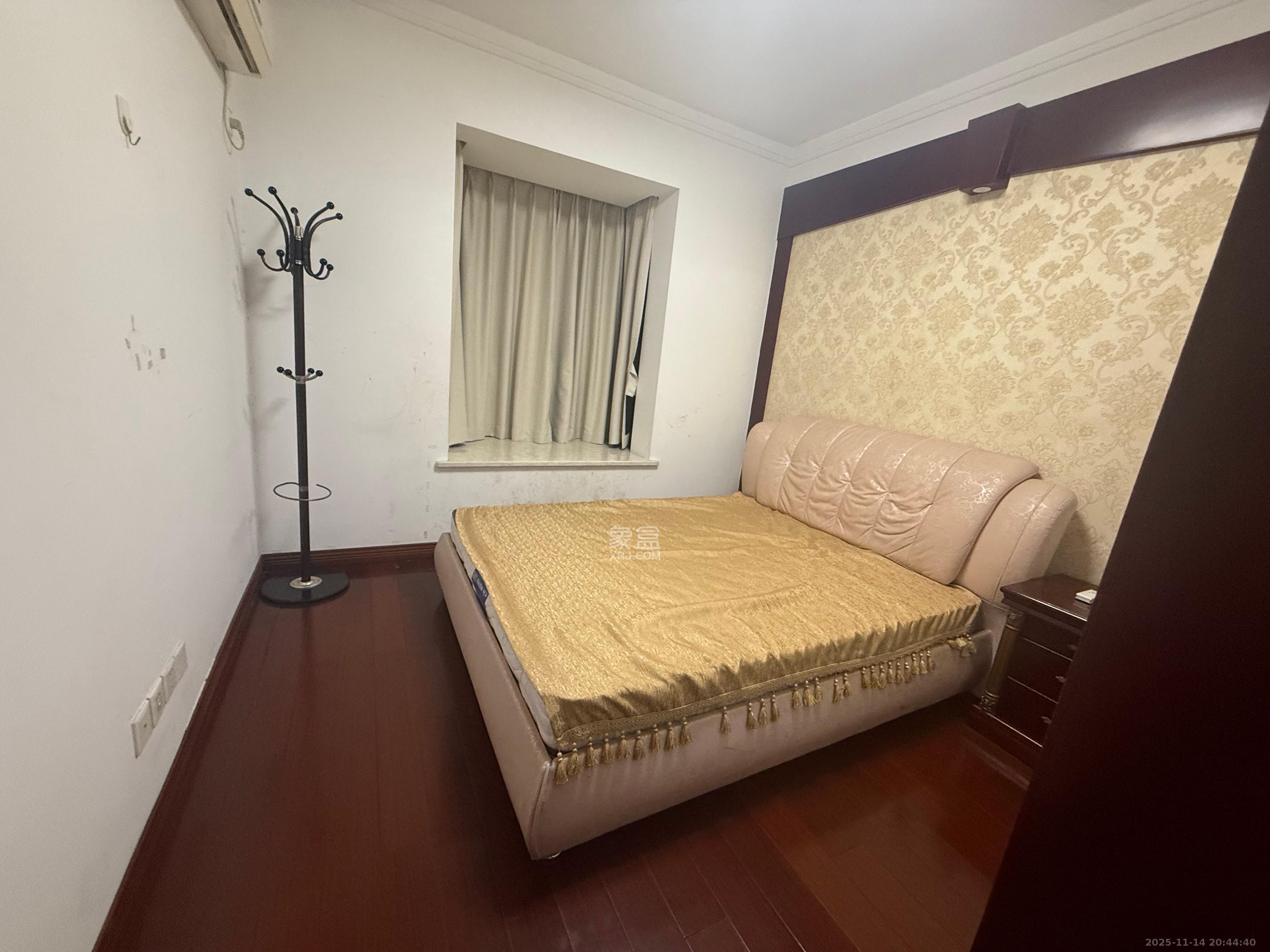 华润凤凰城一期 3室2厅2卫 2000.0元/月 华润凤凰城一期 3室2厅2卫 2000.0元/月室内图