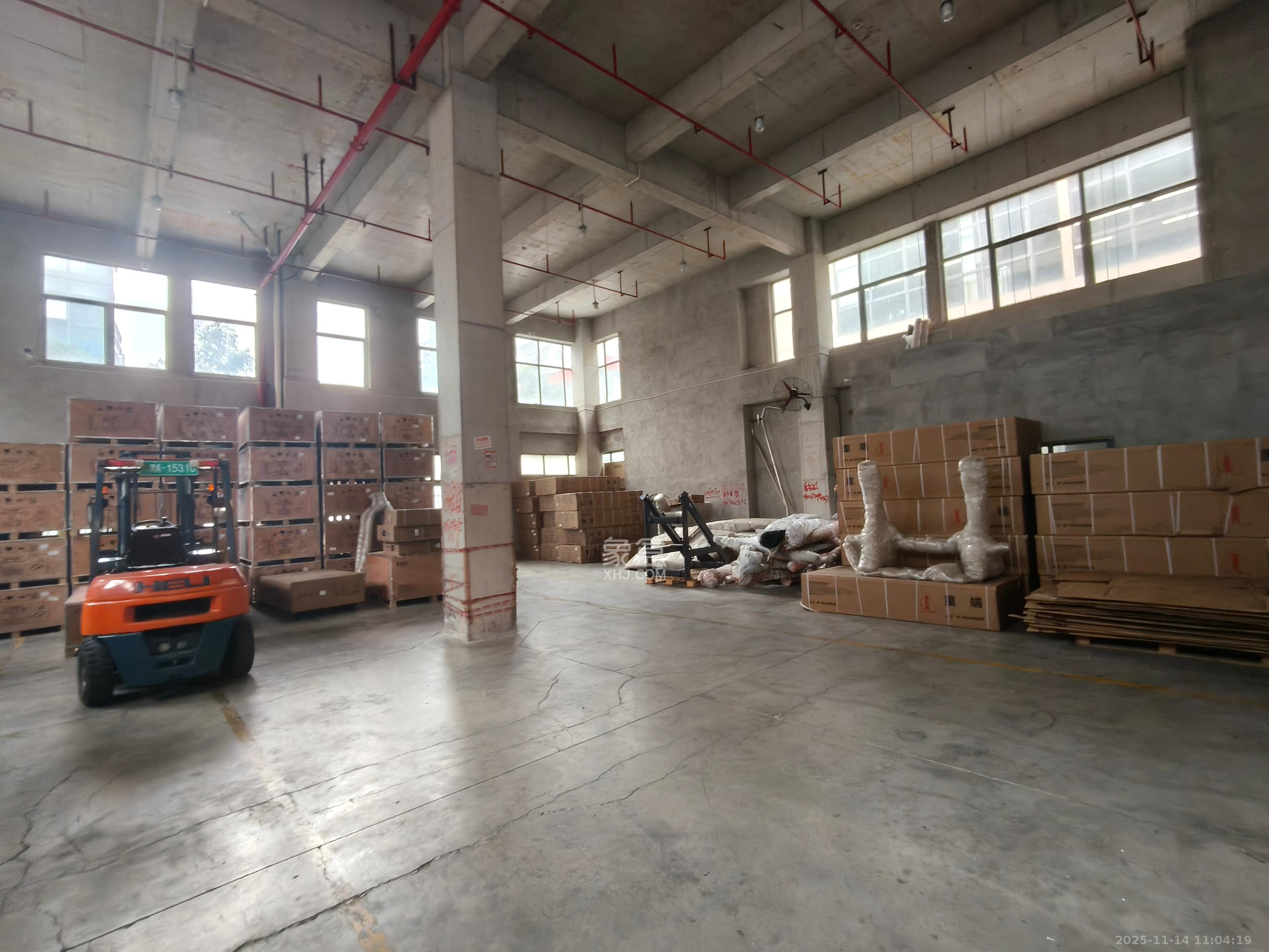 海德公园  3室2厅1卫    52.8万