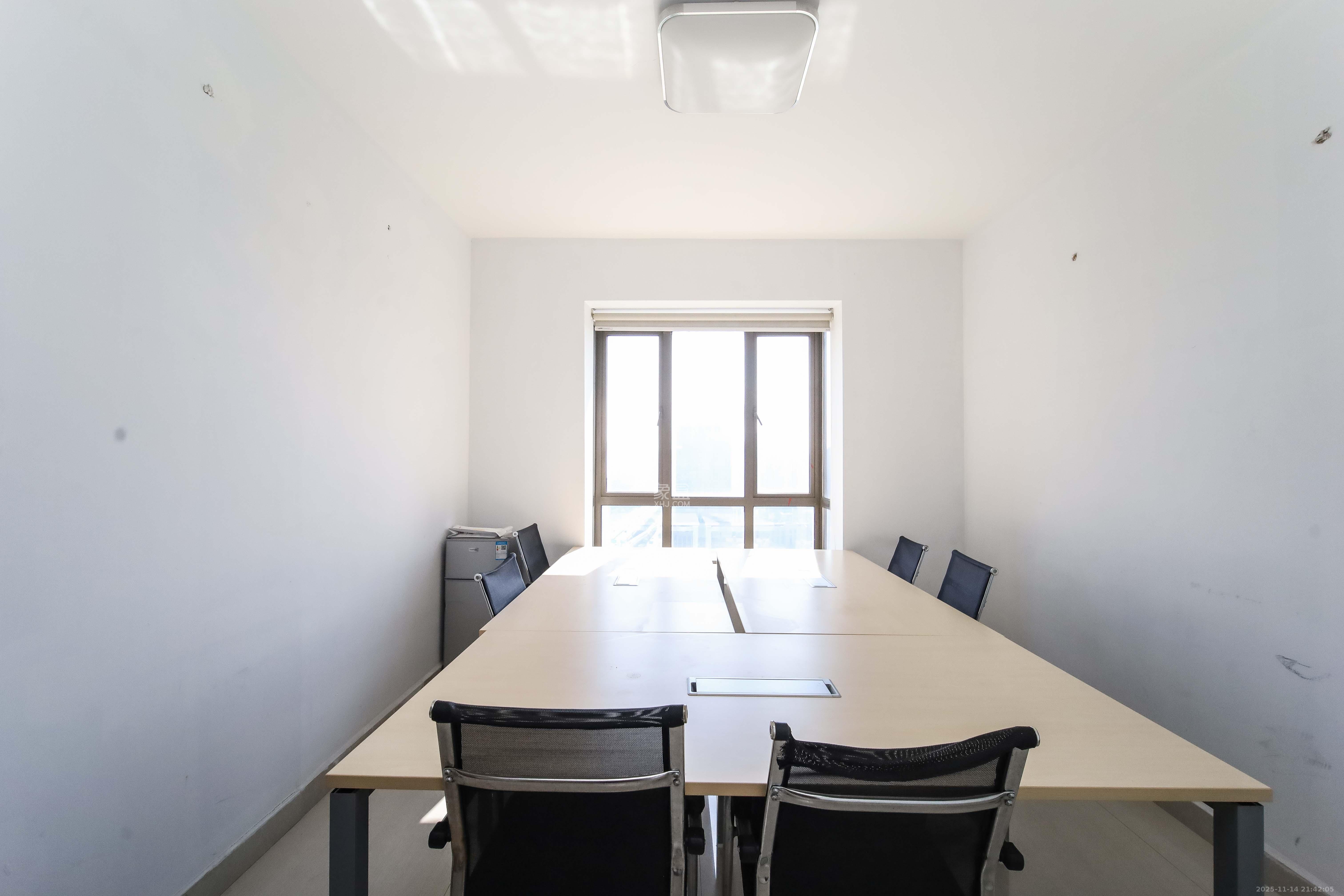 华晨国际公馆  2室1厅1卫    87.0万其他