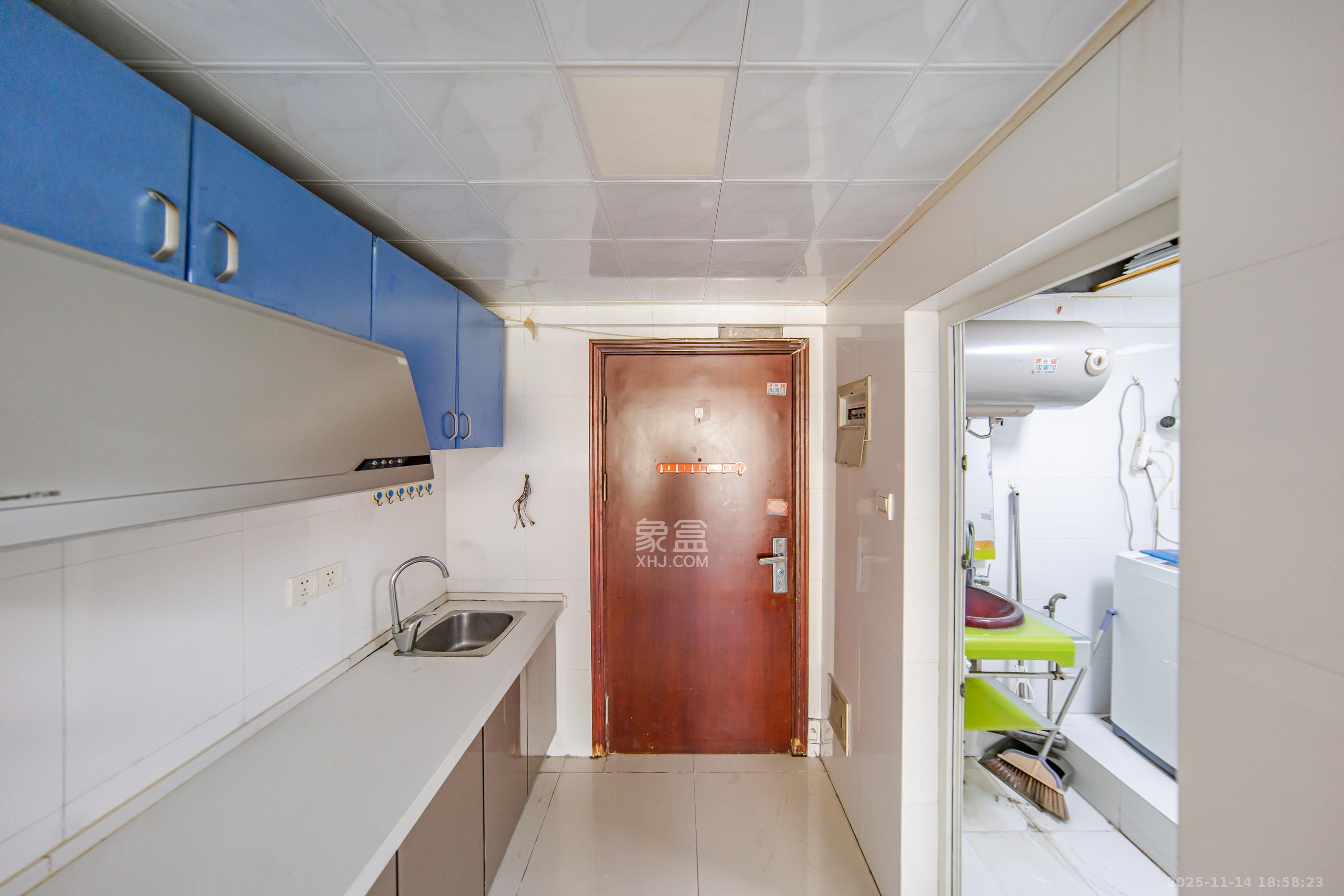 天健芙蓉盛世一期 1室0厅1卫 21.6万 天健芙蓉盛世一期 1室0厅1卫 21.6万厨房