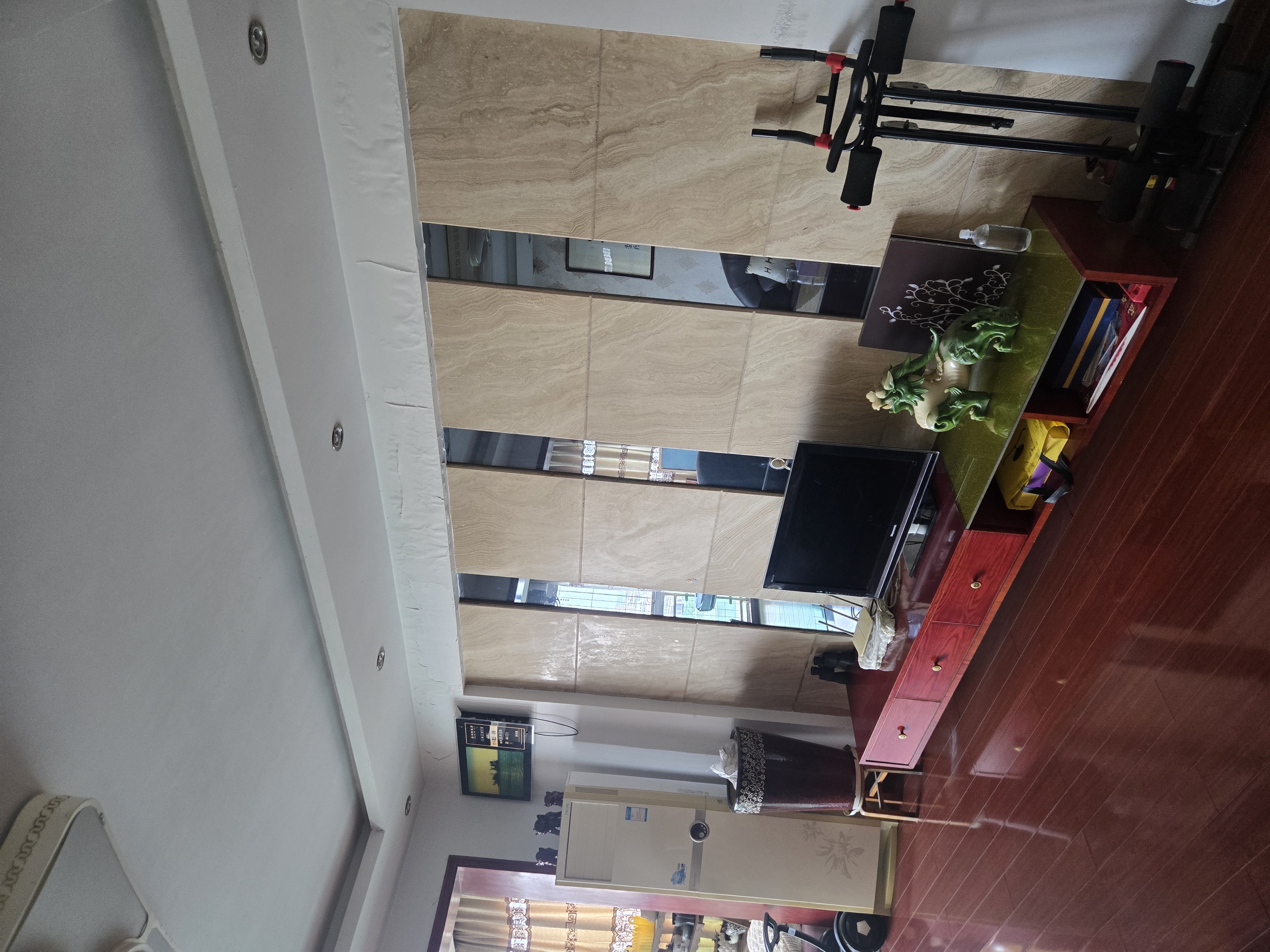 禧诚月畔湾  1室0厅0卫    2000.0元/月