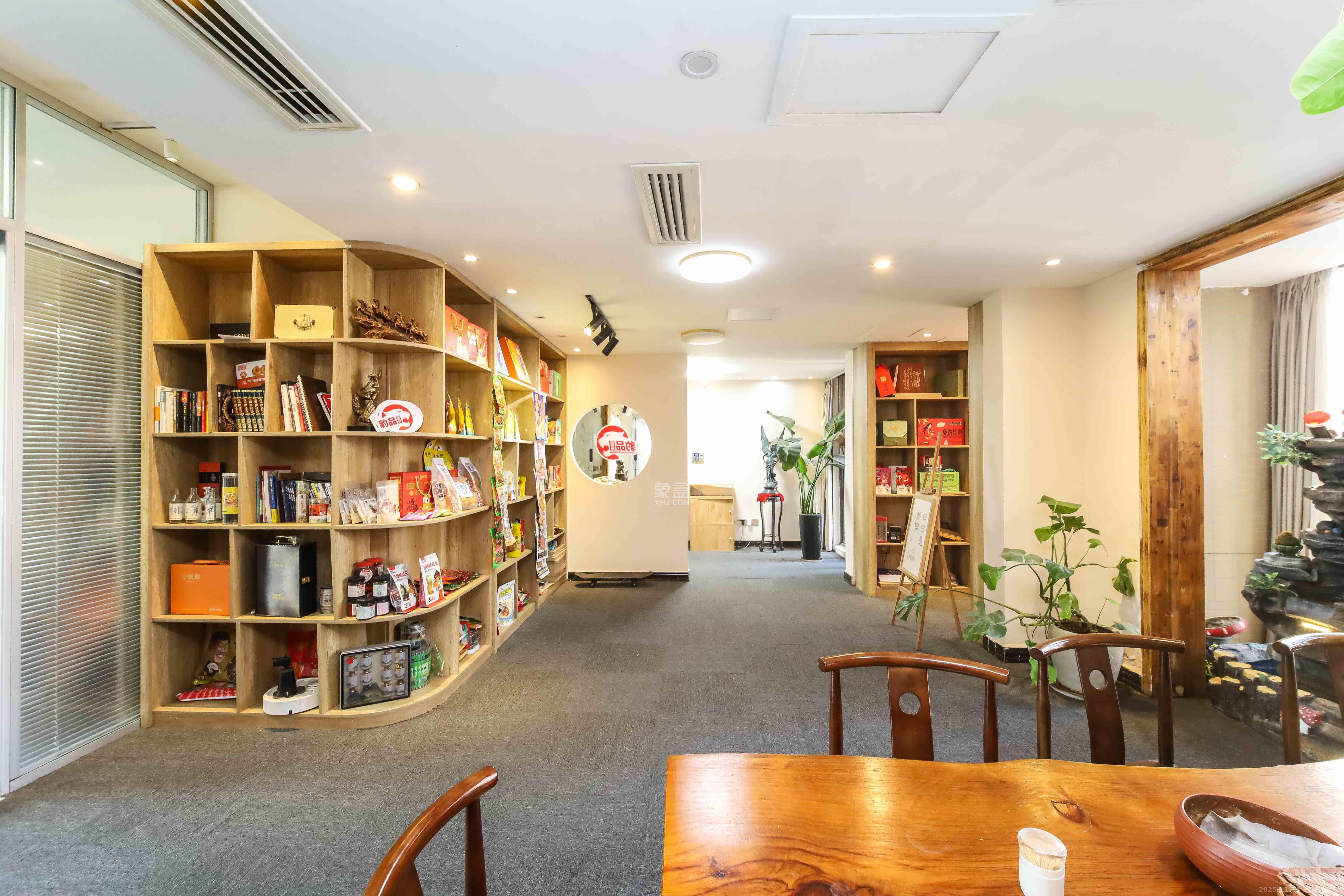 华晨国际公馆  1室0厅0卫    116.0万其他