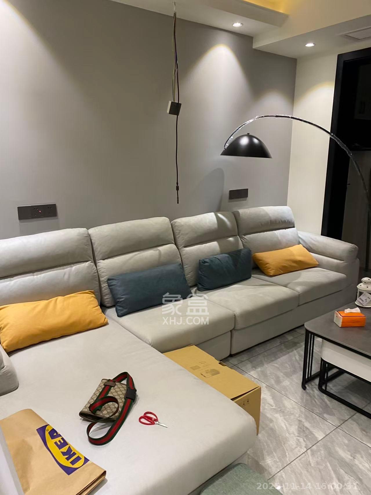 梅溪鑫苑名家  3室2厅1卫    2700.0元/月