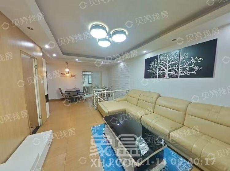 三一街区  1室3厅1卫    3000.0元/月