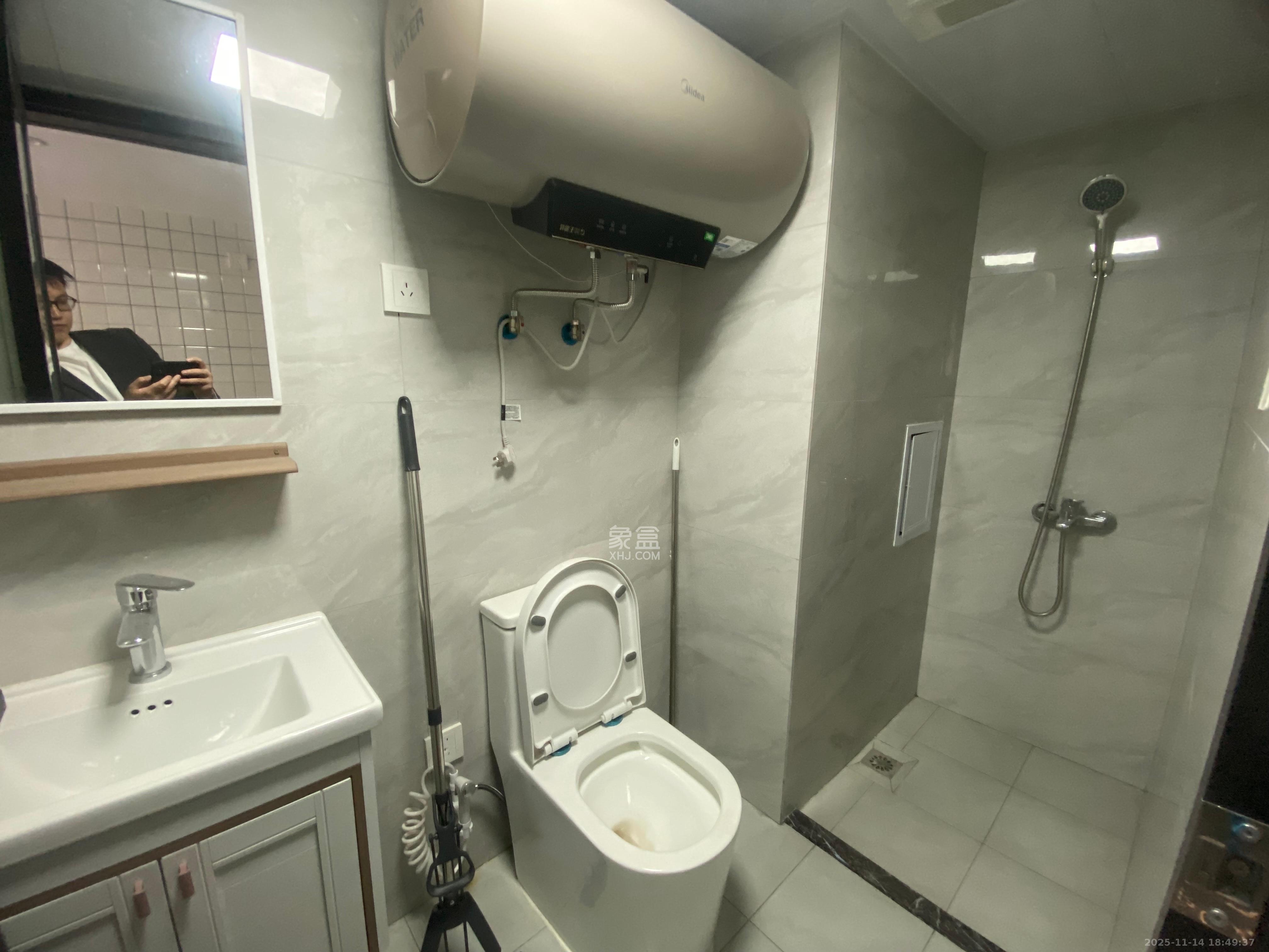 新长海尚都国际（海坤美寓）  2室1厅1卫    1700.0元/月室内图