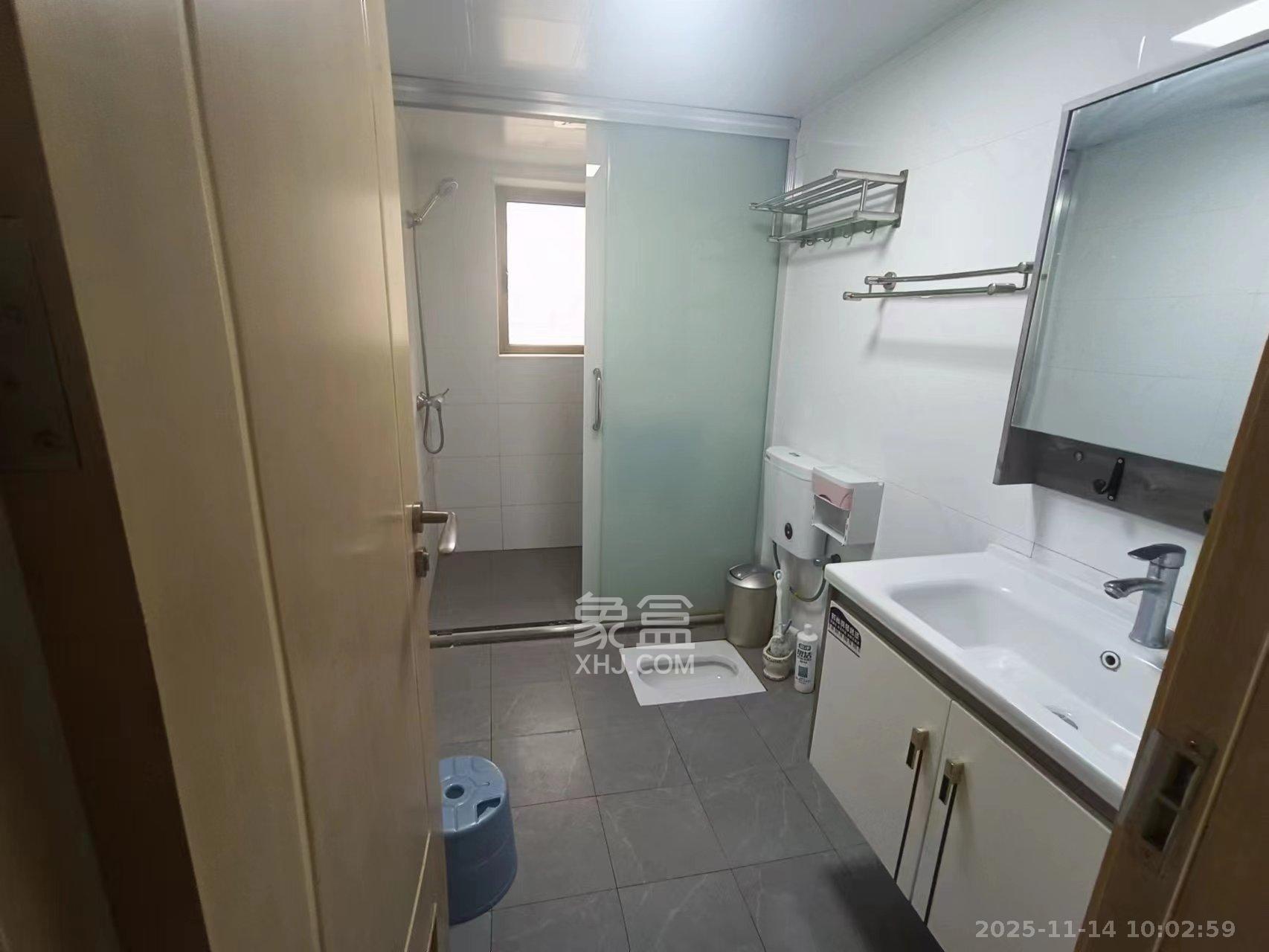 江山帝景雅典 3室2厅1卫 2100.0元/月 江山帝景雅典 3室2厅1卫 2100.0元/月室内图