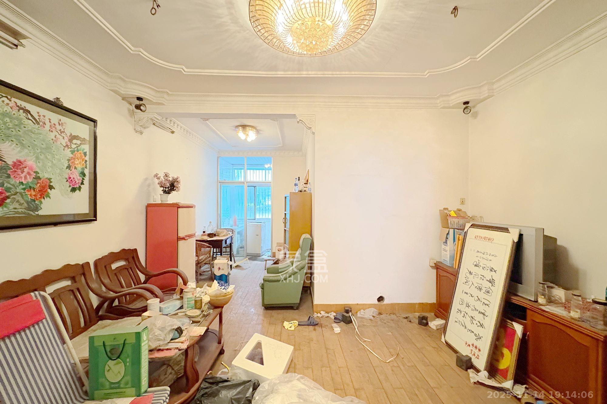 省建苑小区 3室2厅1卫 66.0万 省建苑小区 3室2厅1卫 66.0万客厅