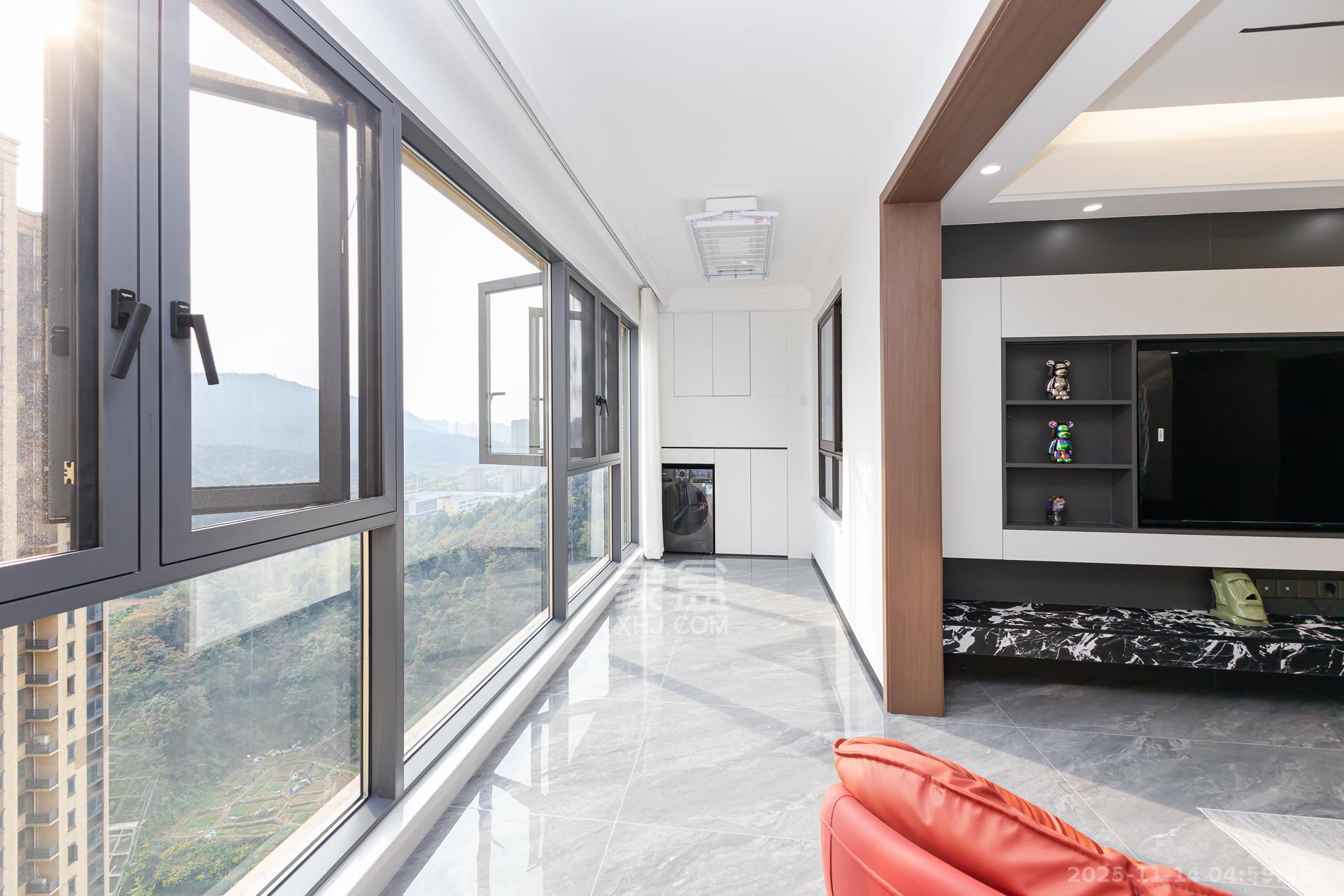 龙湖璟宸原著（龙湖紫宸）  4室2厅2卫    109.8万阳台