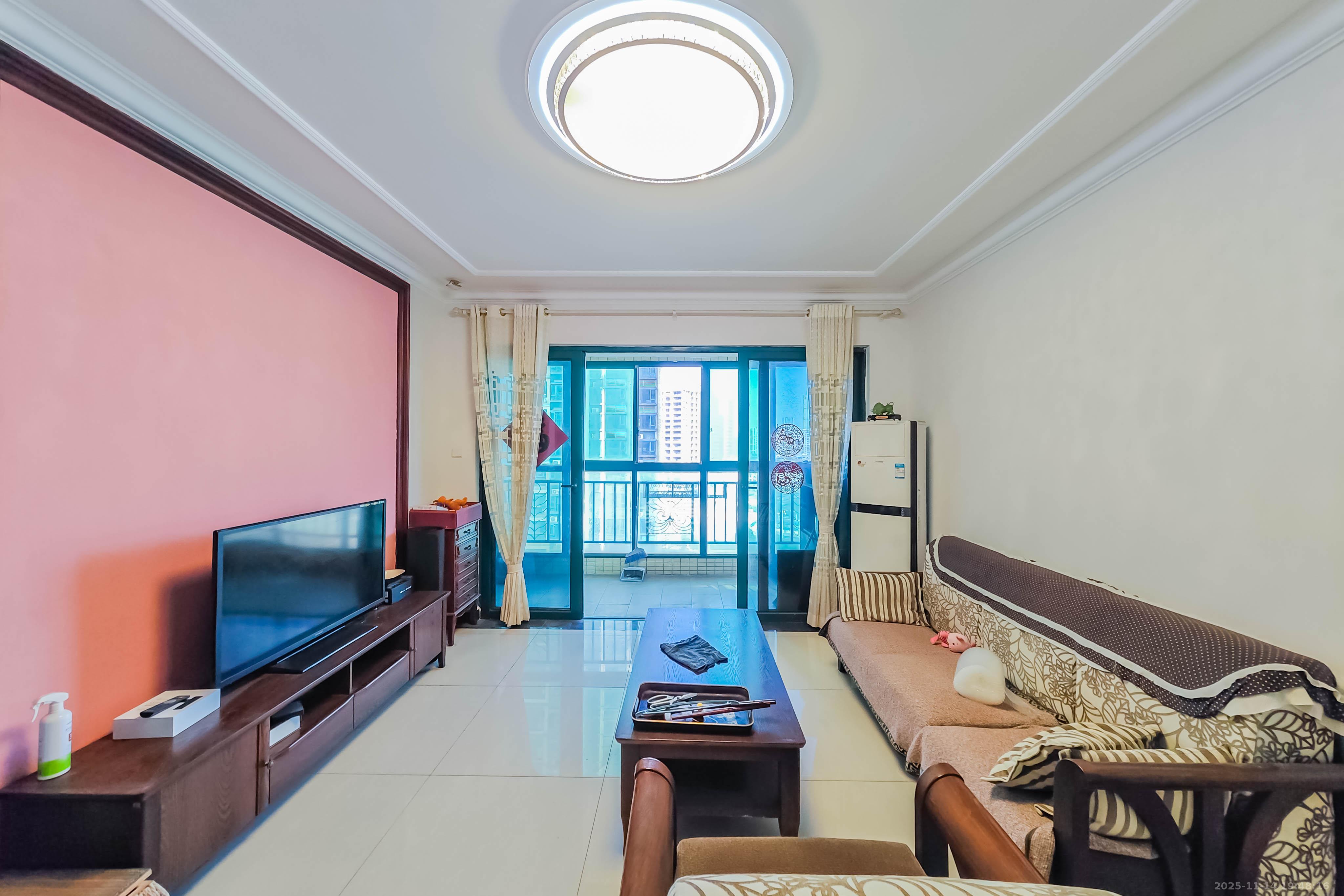 恒大绿洲  3室2厅2卫    95.0万