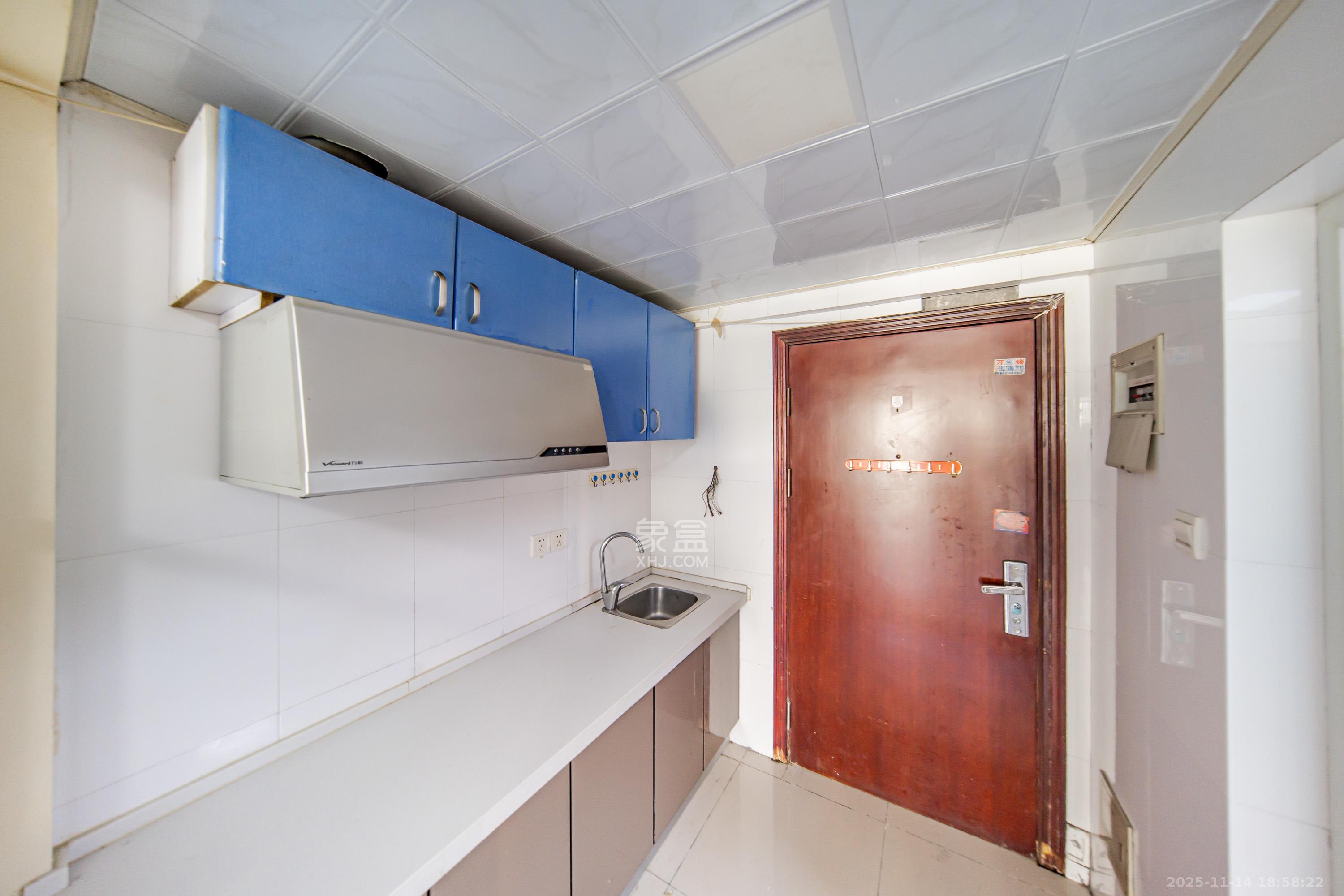 天健芙蓉盛世一期  1室0厅1卫    21.6万厨房