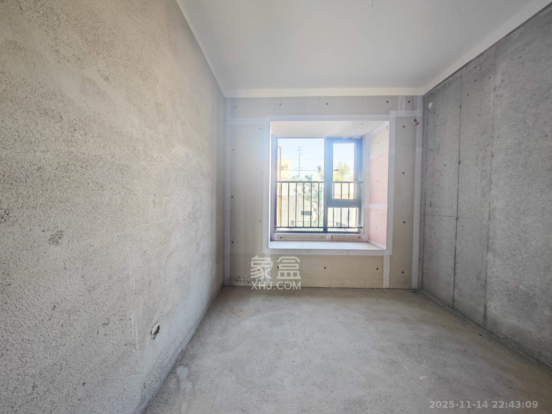 远洋红星天铂一期  1室0厅0卫    100.0万卧室