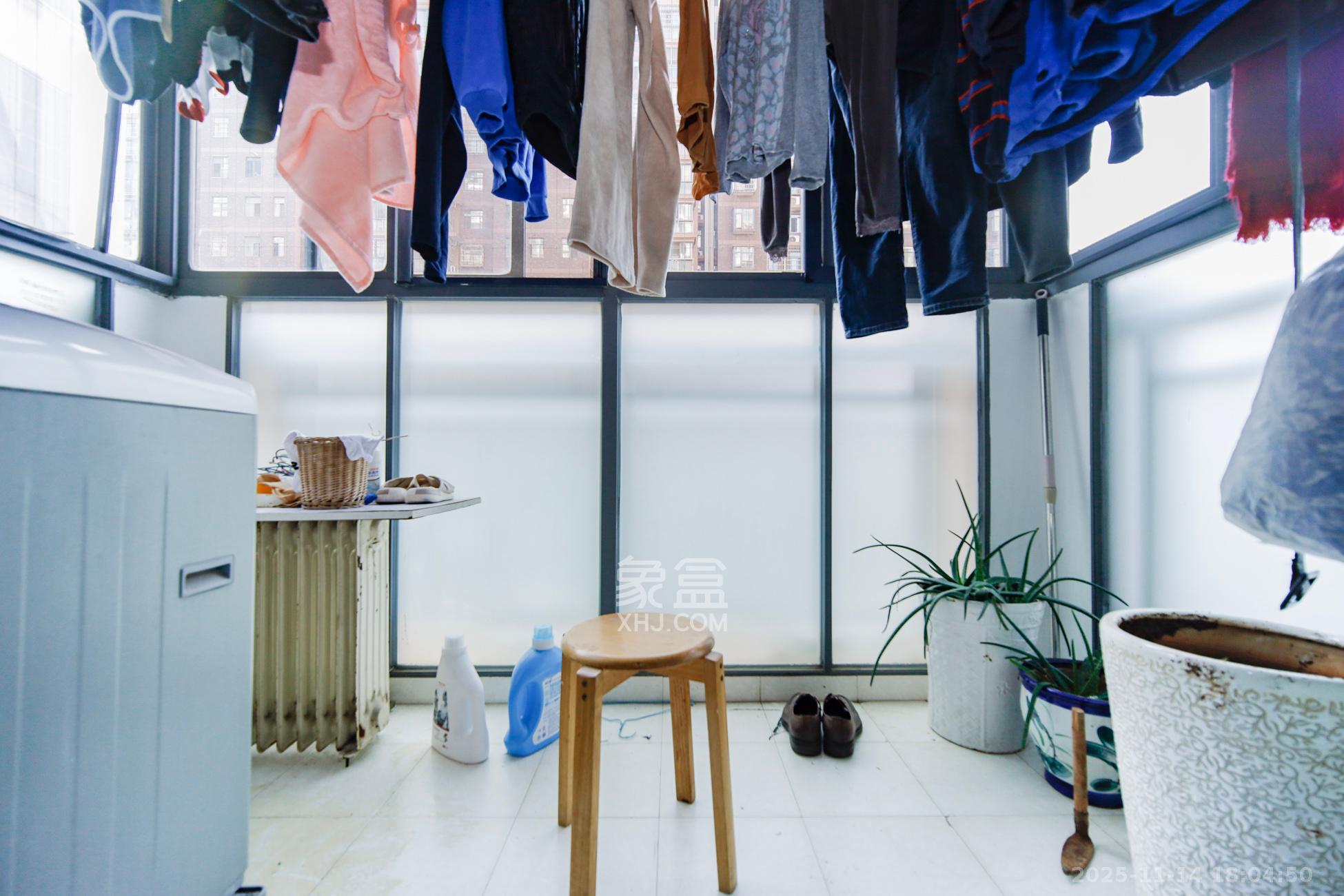 恒盛世家  3室2厅2卫    115.0万阳台