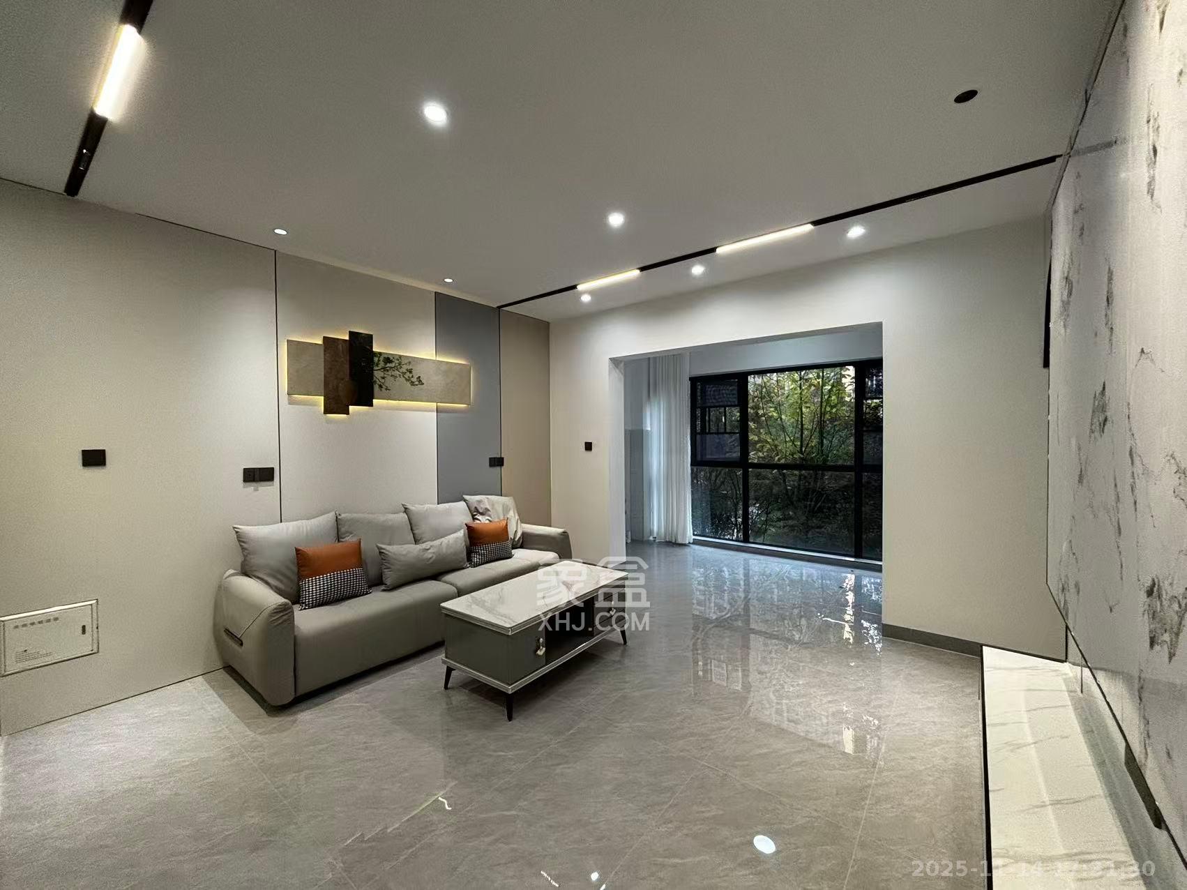 润和滨江府  5室2厅2卫    3700.0元/月室内图