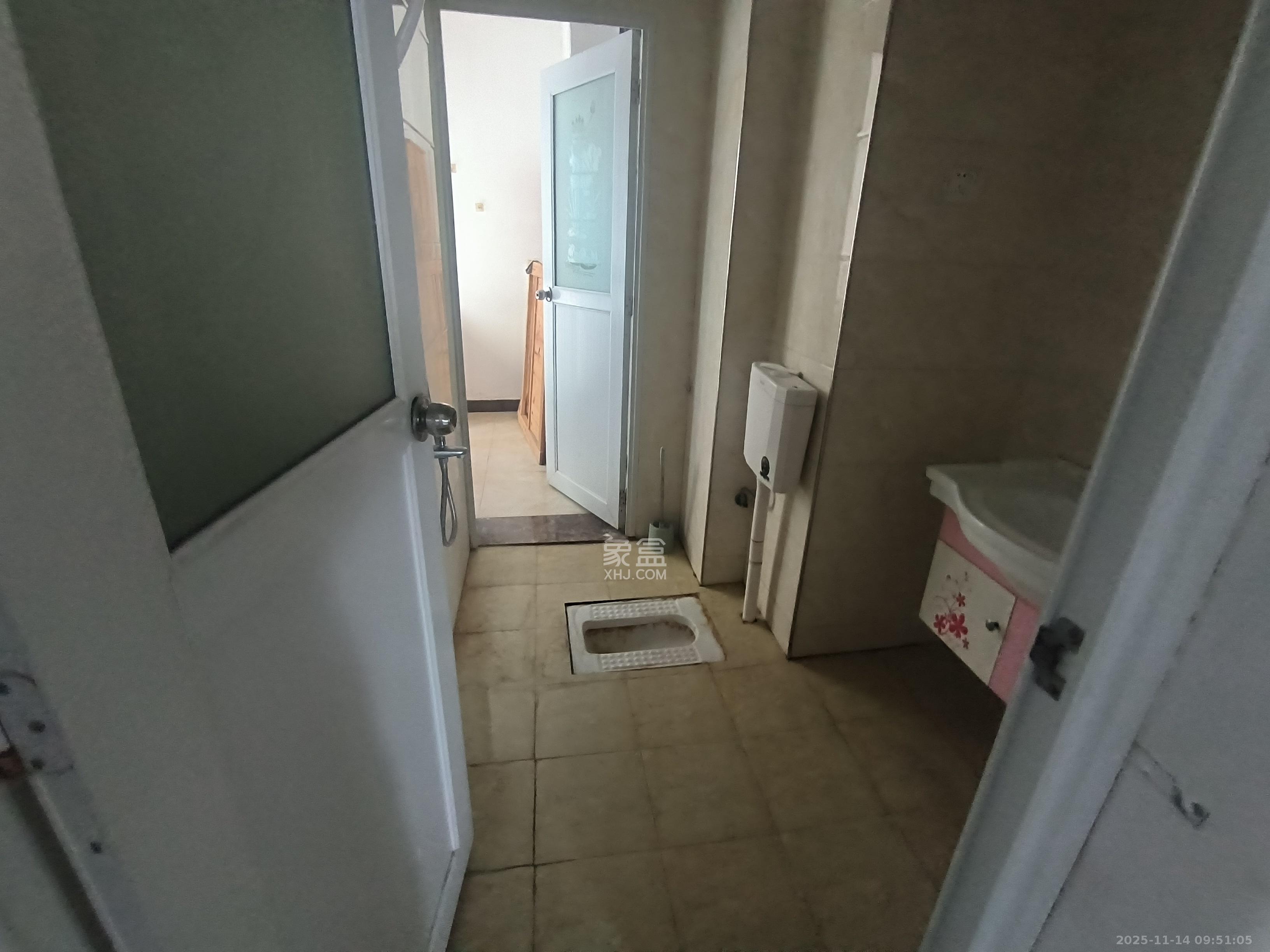 云鼎公馆  3室1厅1卫    2400.0元/月室内图