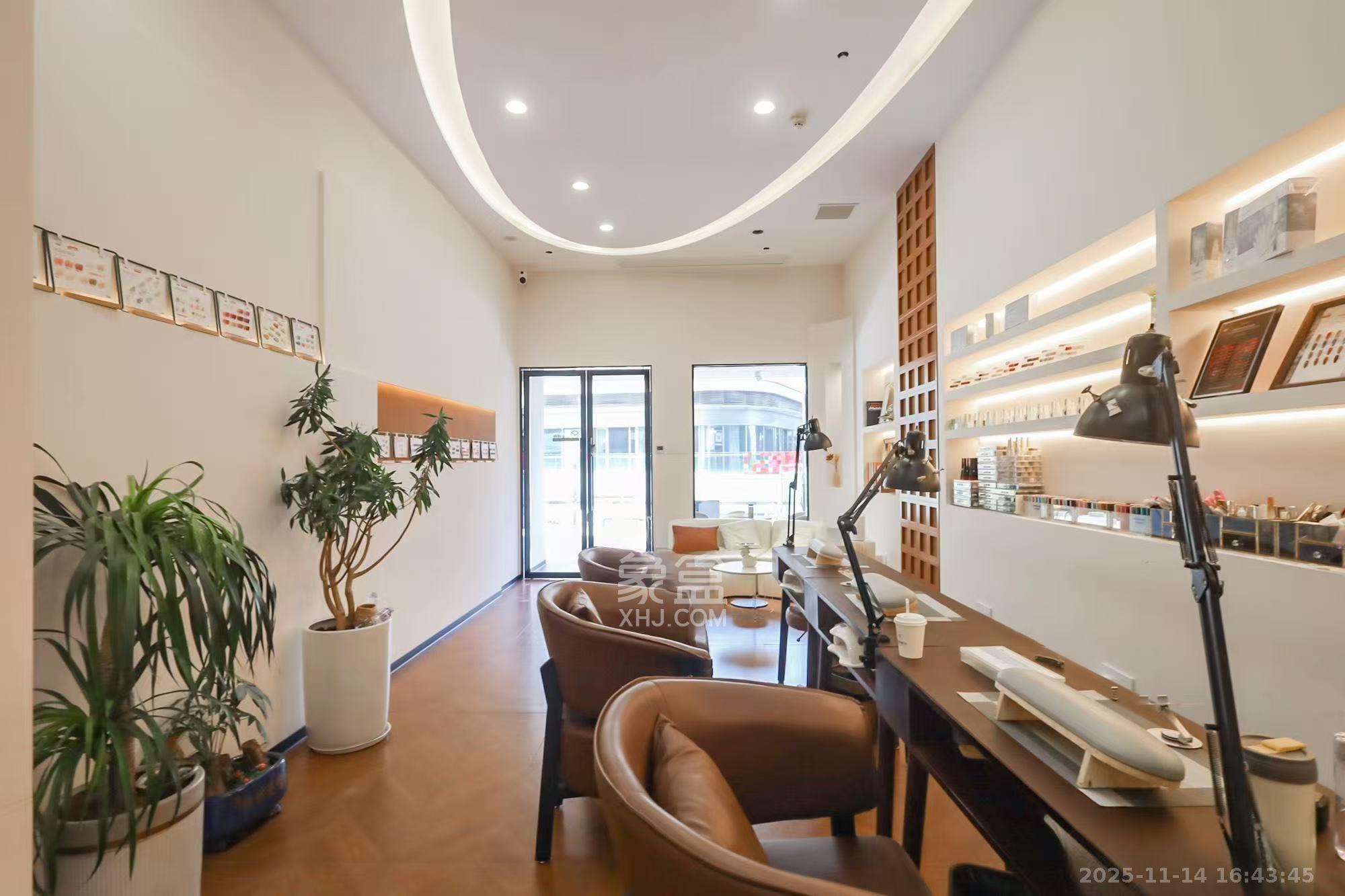 保利天禧C区   76.48㎡      7500.0元/月