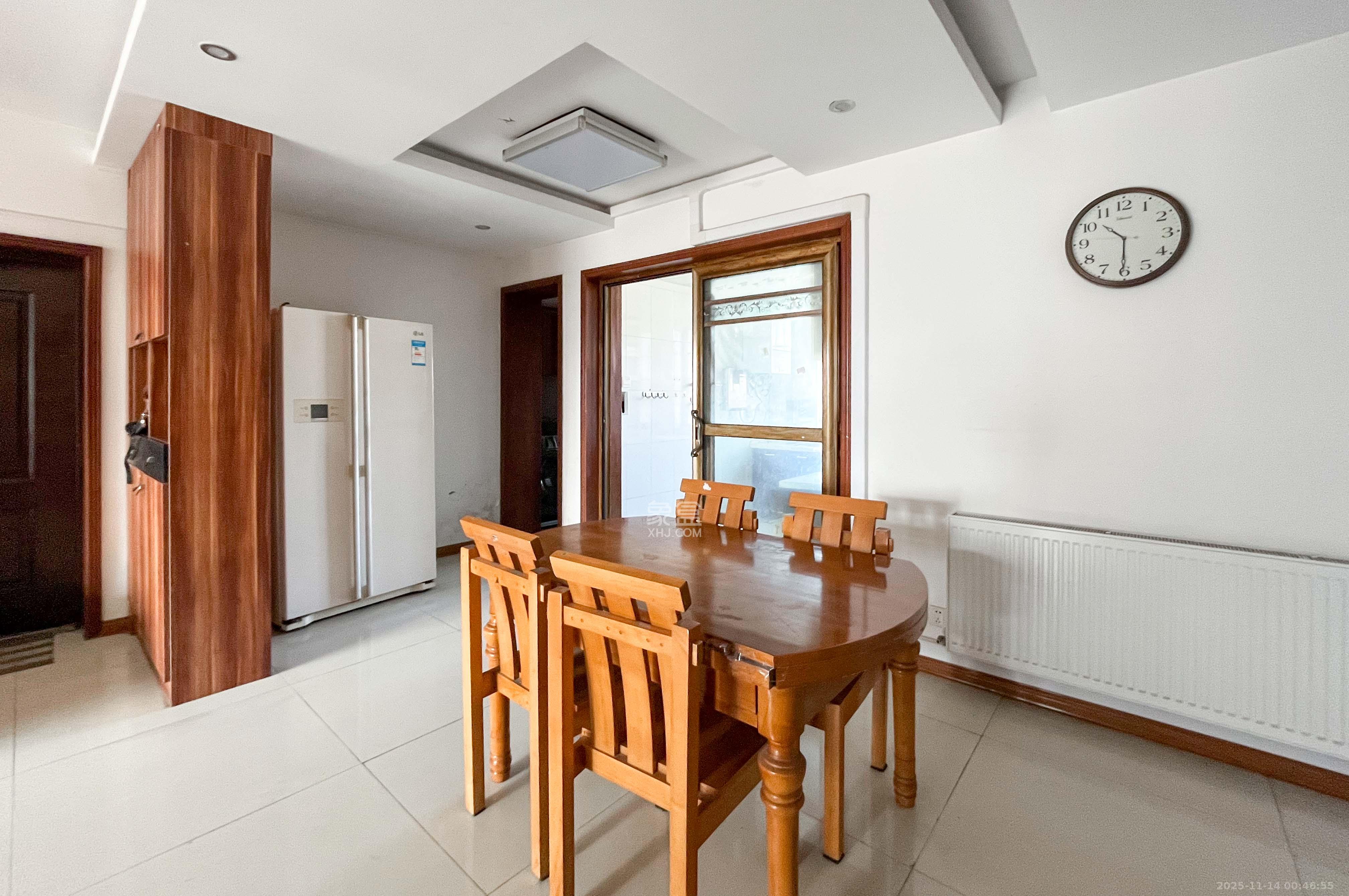 麓谷雅园  4室2厅2卫    90.0万其他