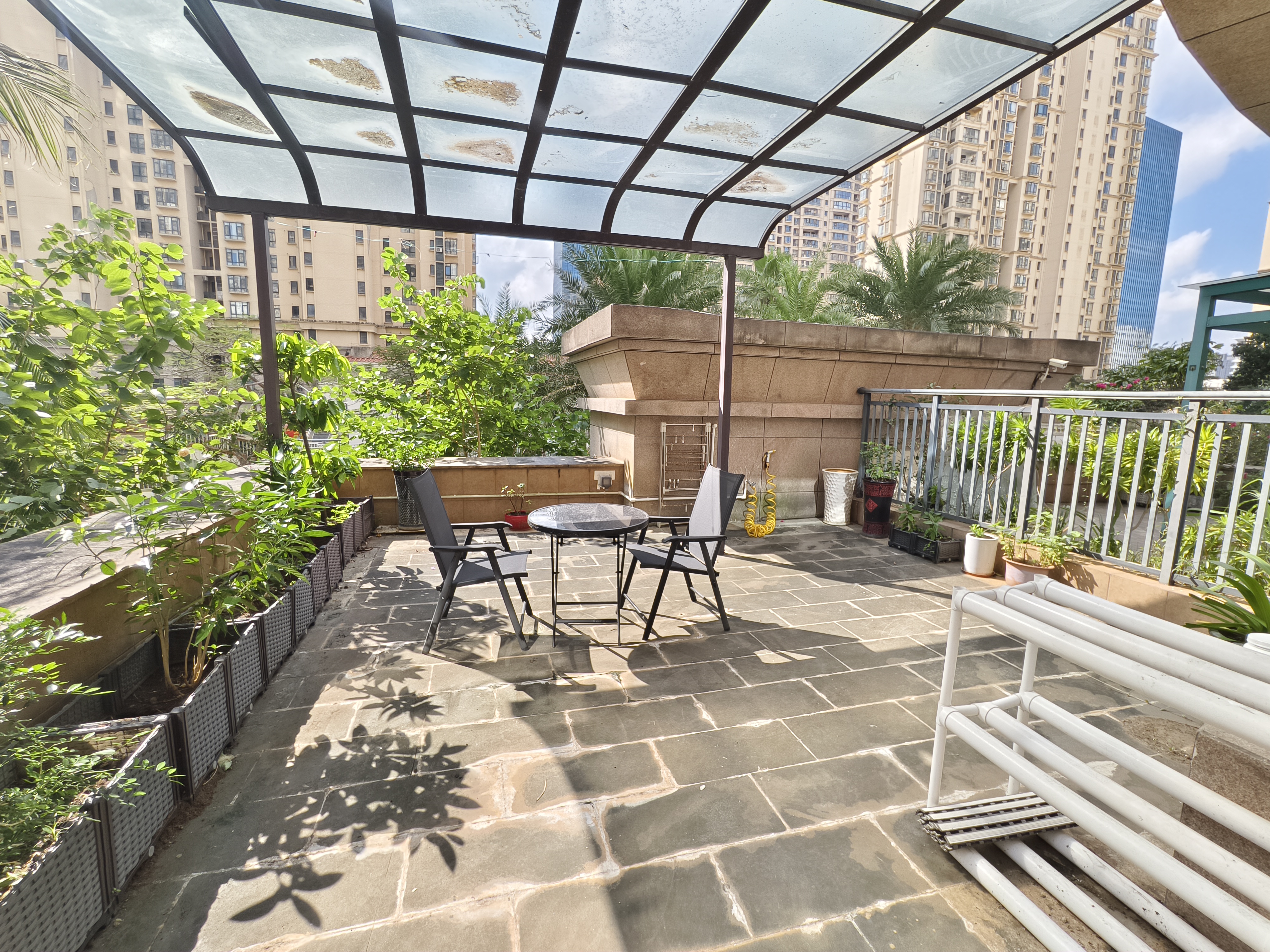 海阔天空-国瑞城二期（雅仕苑）  5室2厅2卫    8500.0元/月室内图