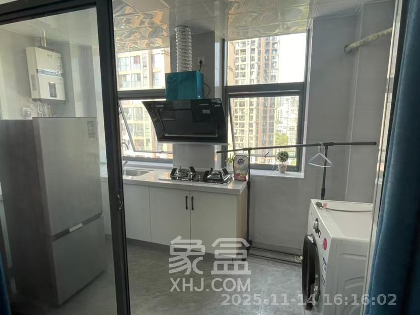 江南华府  1室1厅1卫    1500.0元/月室内图