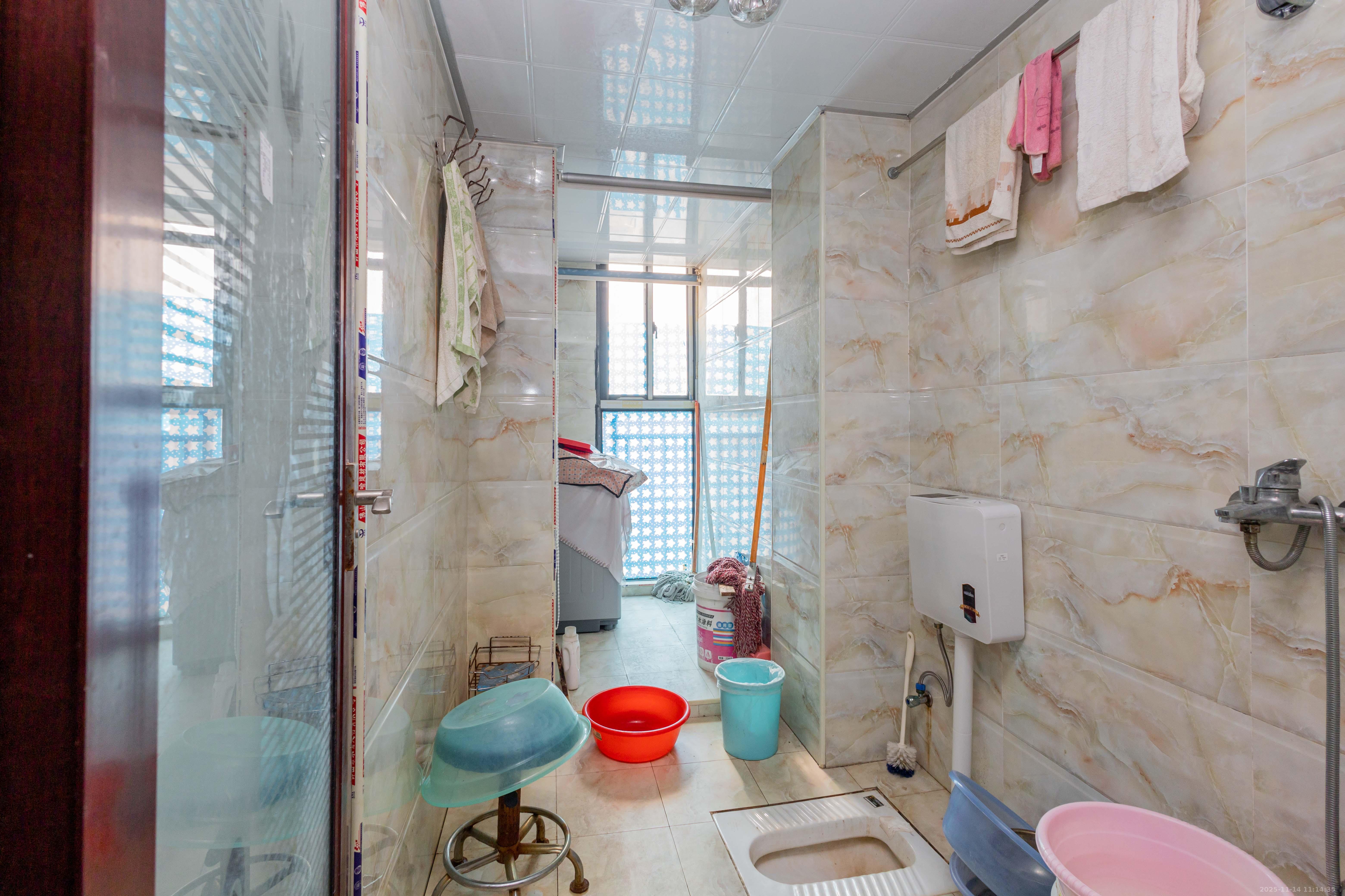 东业上城嘉苑（晟悦国际）  2室2厅1卫    48.8万卫生间