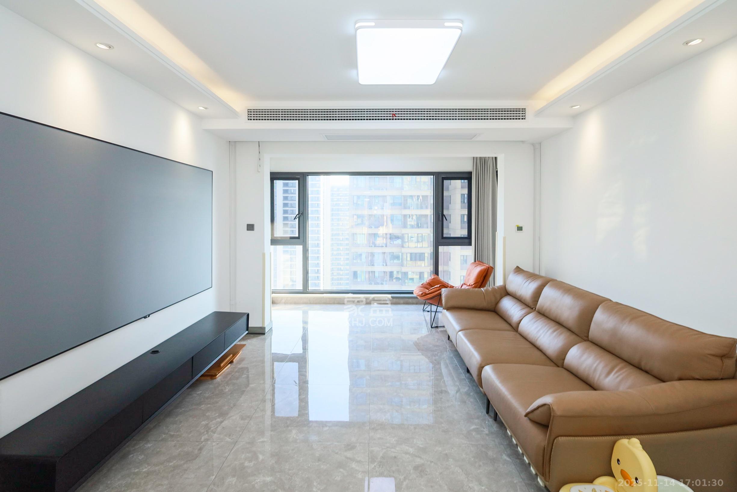 招商华发依云曦城  4室2厅2卫    121.8万