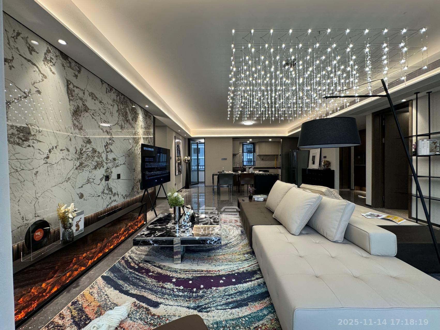 龙湖舜山府  4室2厅2卫    8800.0元/月室内图