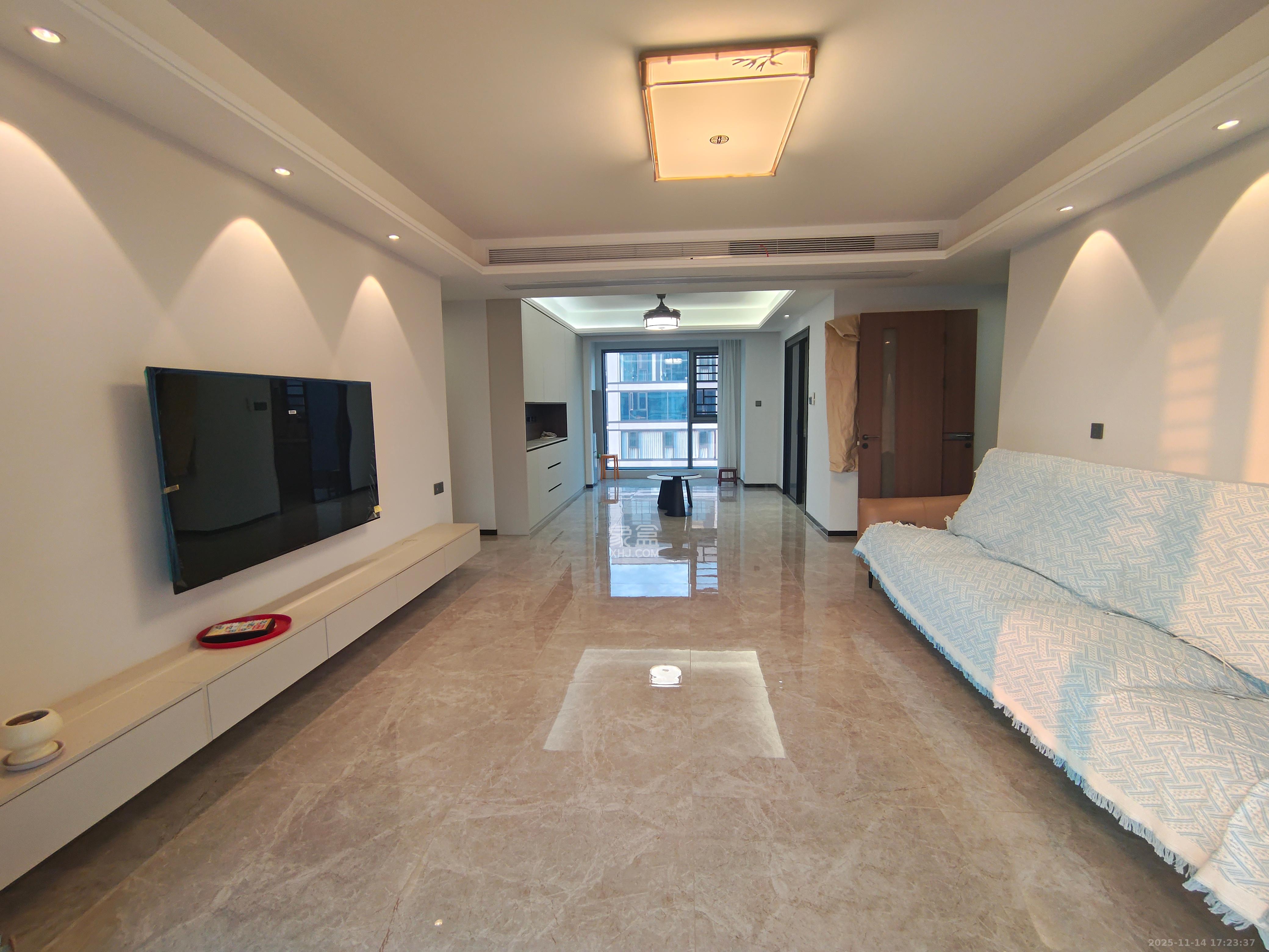 招商雍山湖 4室2厅3卫 4500.0元/月 招商雍山湖 4室2厅3卫 4500.0元/月室内图