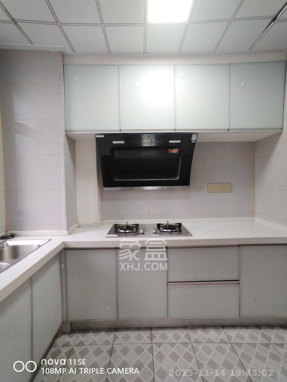 才子城  3室2厅2卫    1700.0元/月室内图